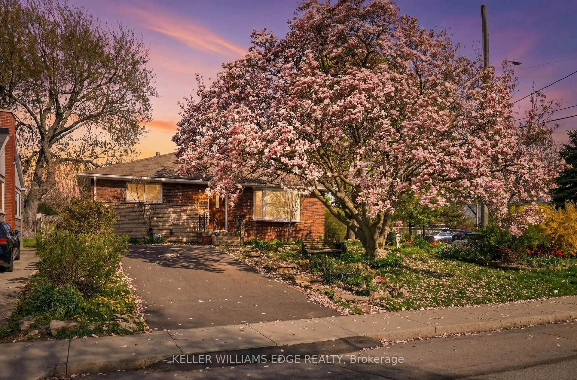 Photo 2 of 153 West 28th Street, Hamilton, Westcliffe — HOMEH