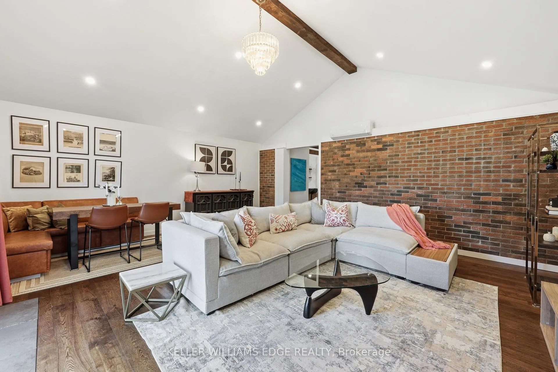 Photo 4 of 153 West 28th Street, Hamilton, Westcliffe — HOMEH