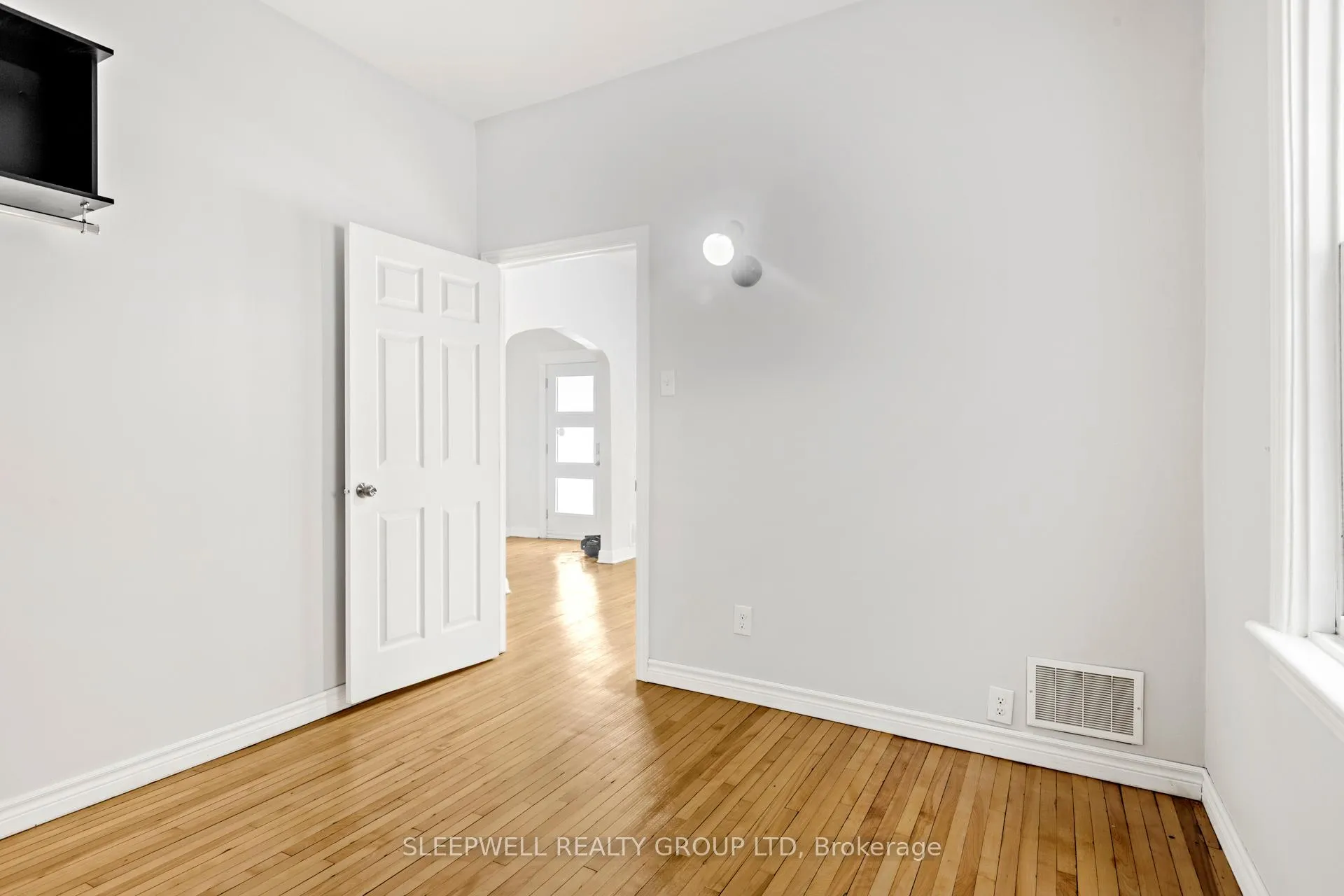Photo 10 of 481 Besserer Street, Ottawa, Sandy Hill — HOMEH