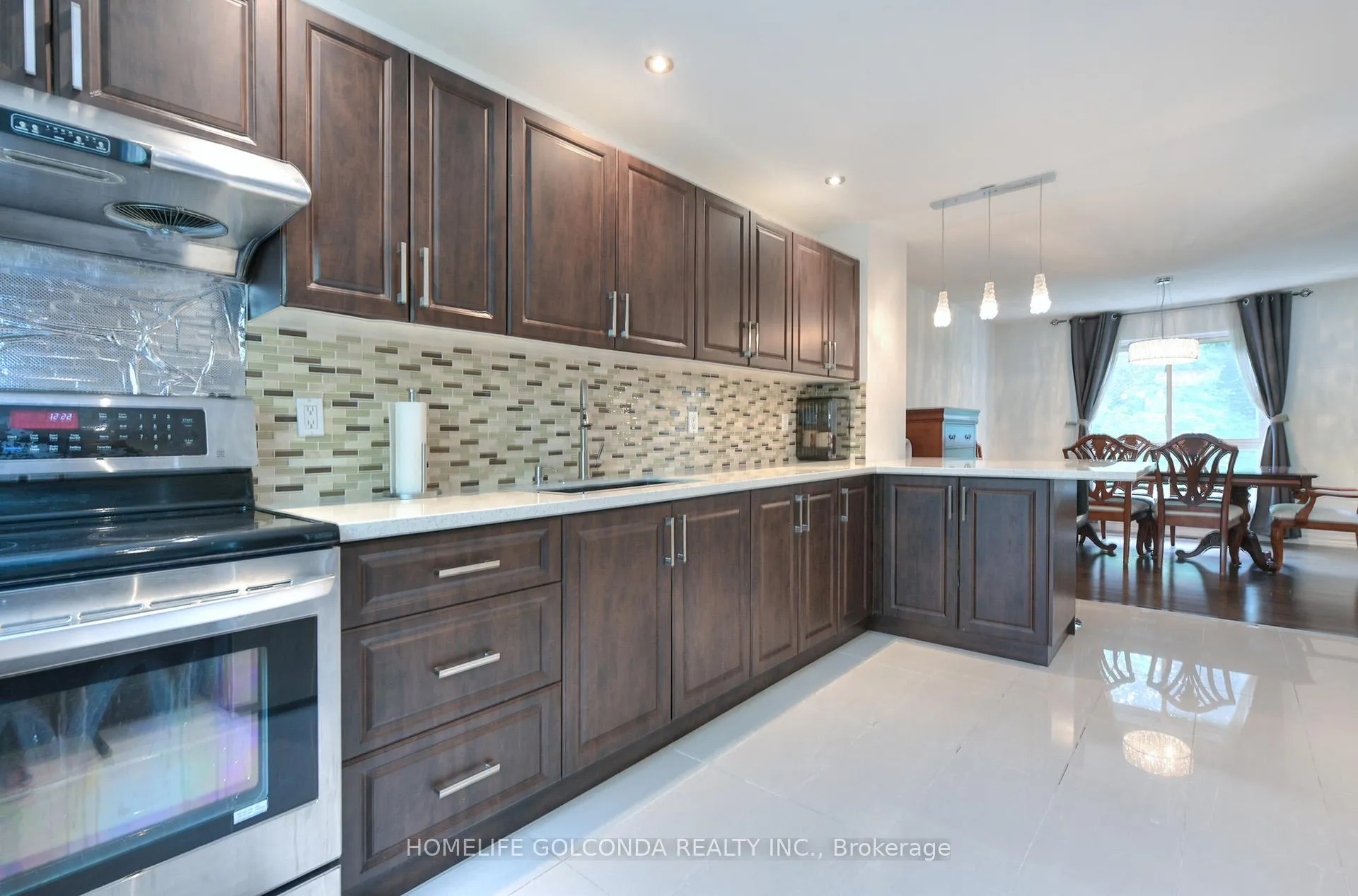 Photo 4 of 8 Glen Springs Drive, Scarborough, L'Amoreaux — HOMEH