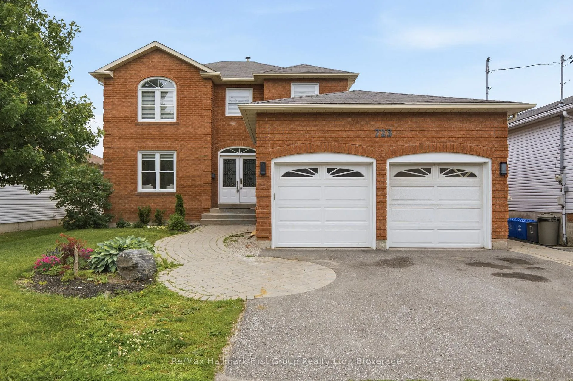 Photo 1 of 723 Carlisle Street, Cobourg — HOMEH