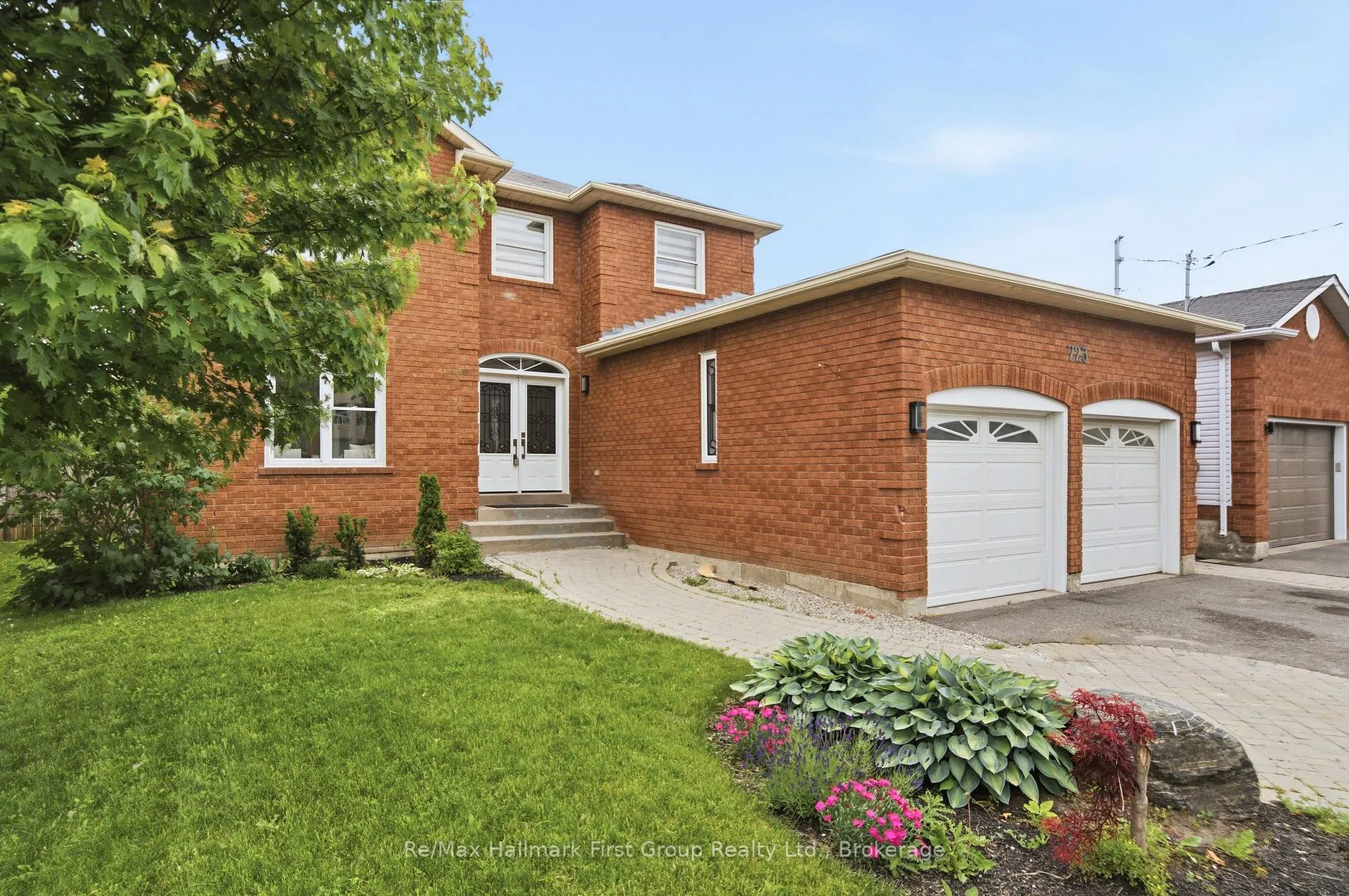 Photo 3 of 723 Carlisle Street, Cobourg — HOMEH