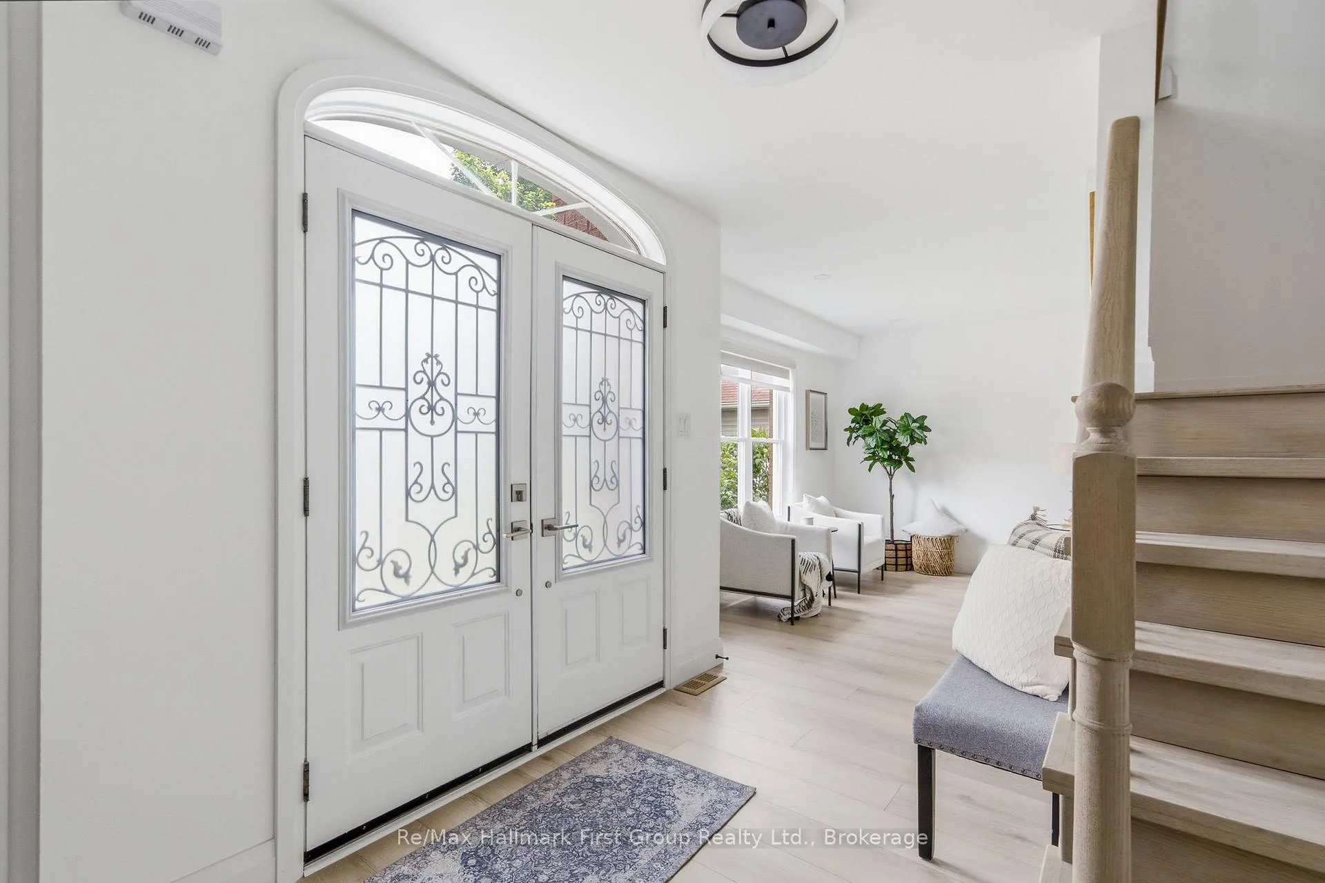 Photo 4 of 723 Carlisle Street, Cobourg — HOMEH