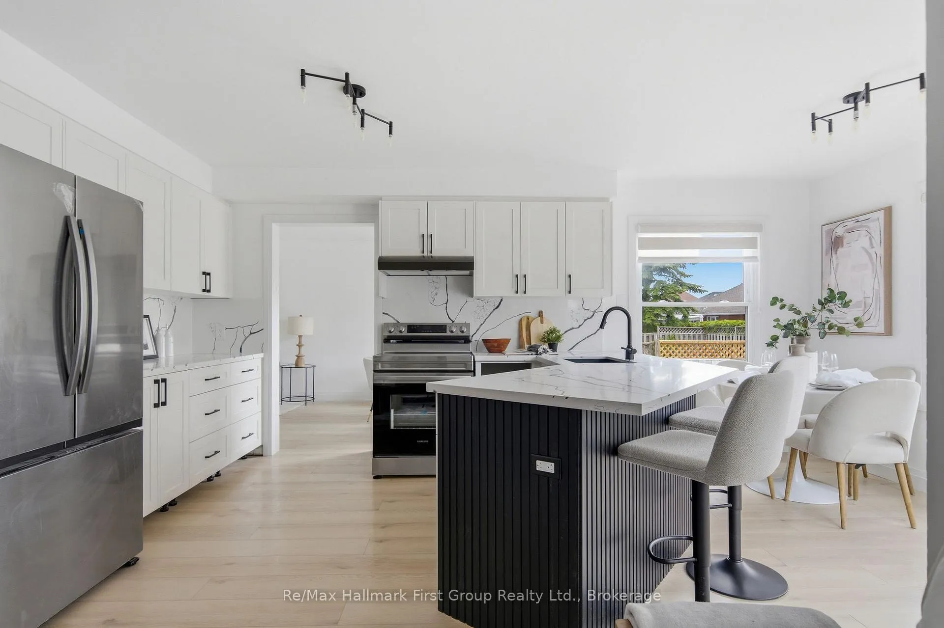 Photo 15 of 723 Carlisle Street, Cobourg — HOMEH