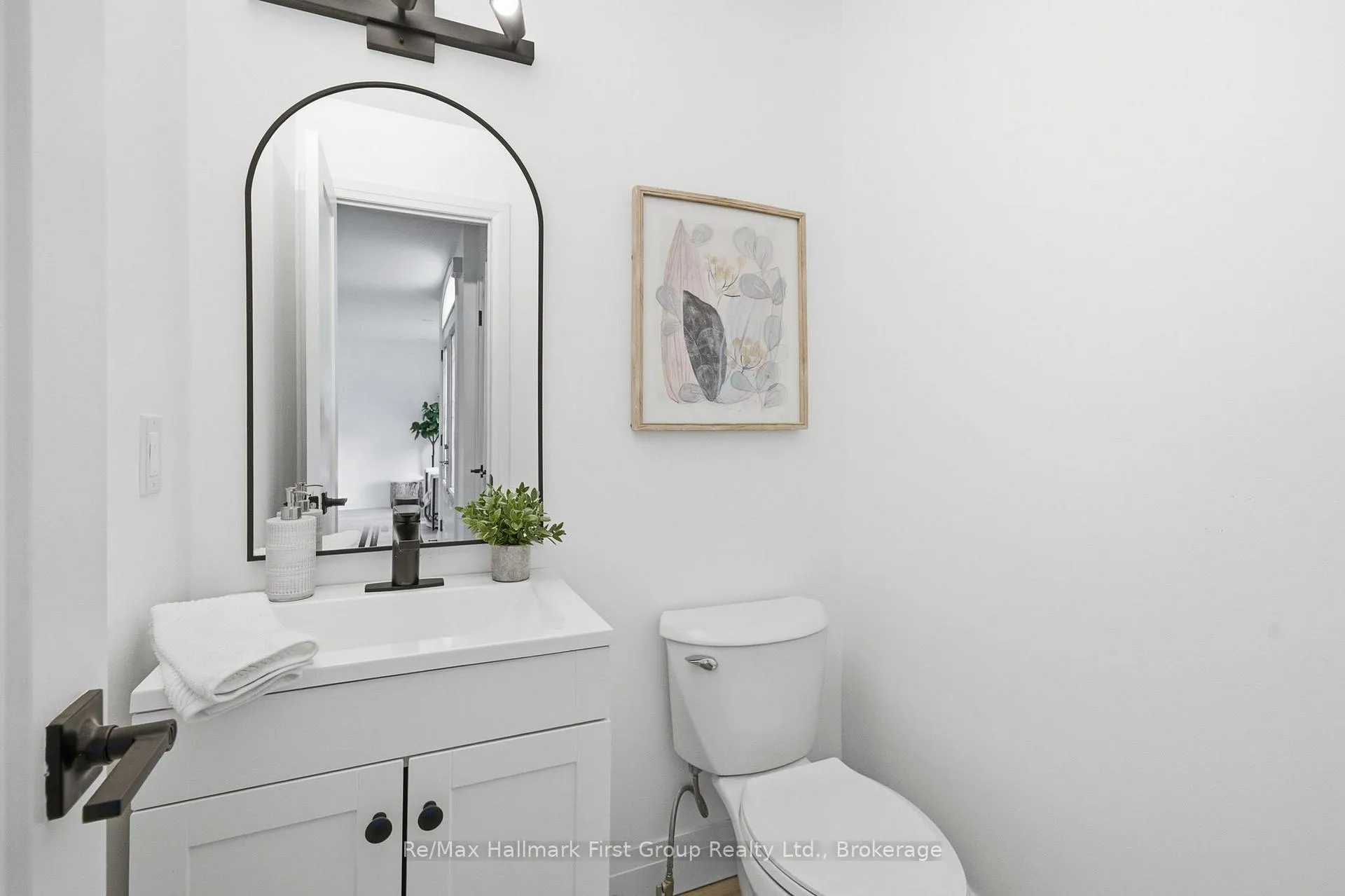 Photo 25 of 723 Carlisle Street, Cobourg — HOMEH
