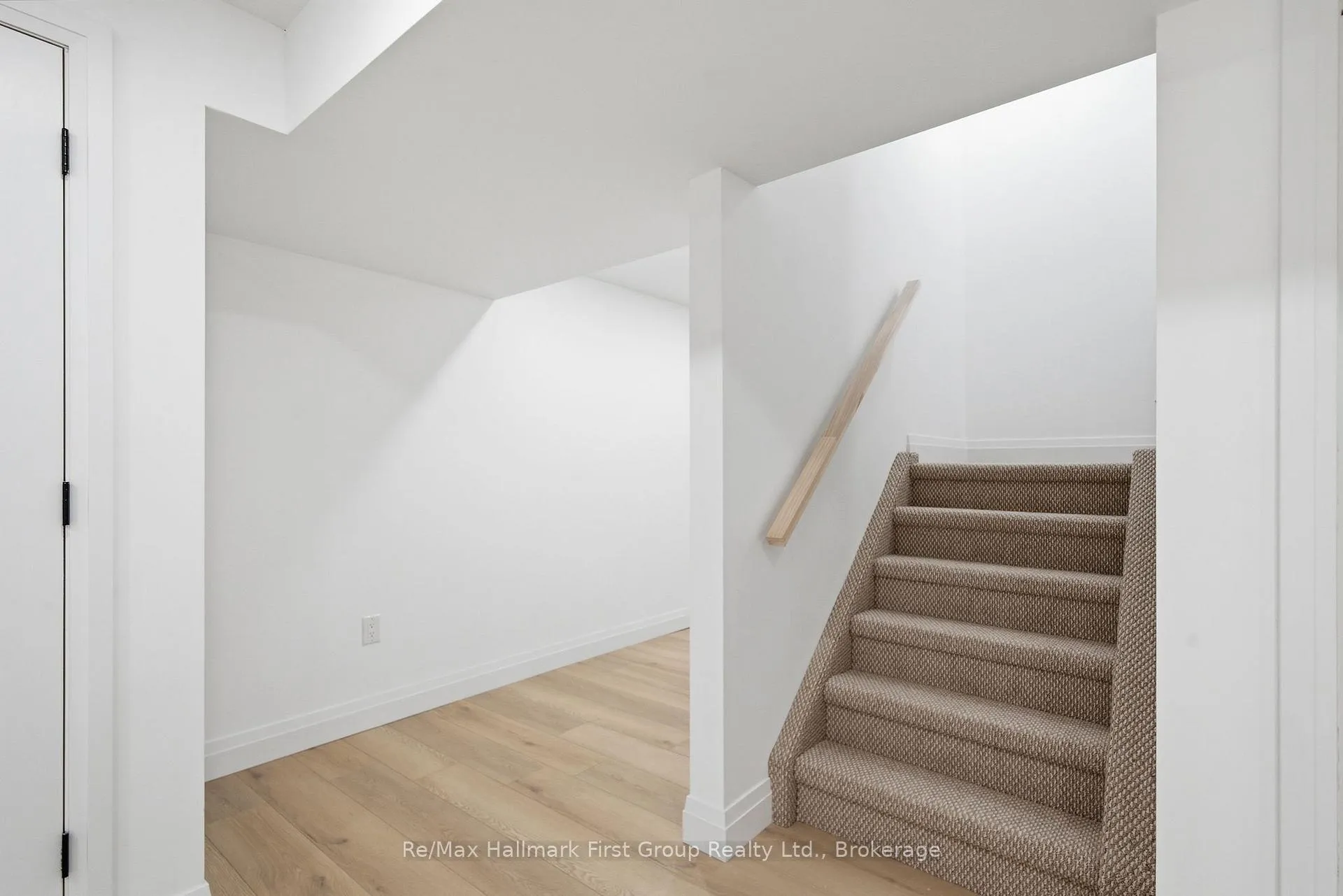 Photo 35 of 723 Carlisle Street, Cobourg — HOMEH