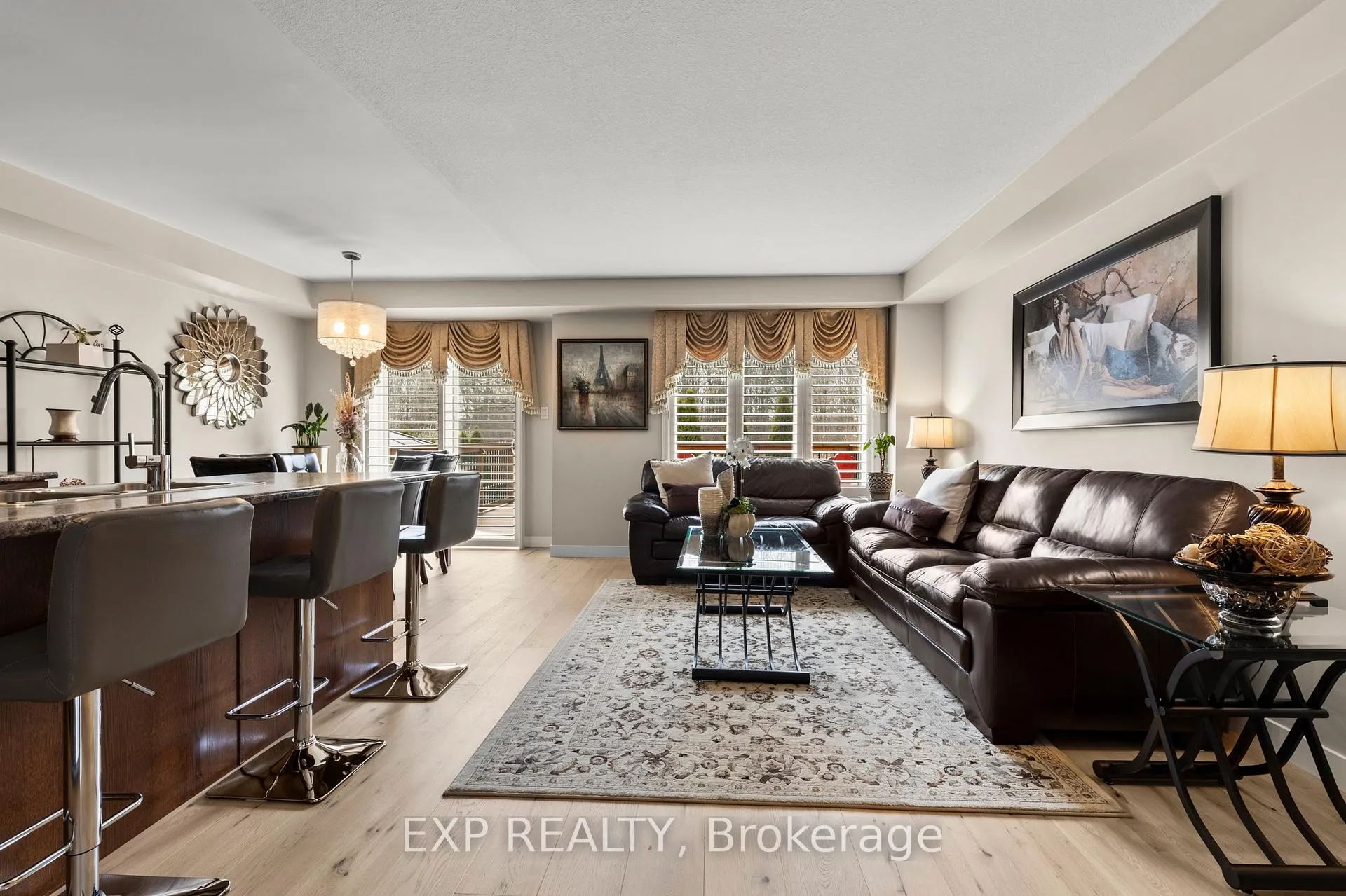 Photo 6 of 8679 Dogwood Crescent, Niagara Falls, Brown — HOMEH