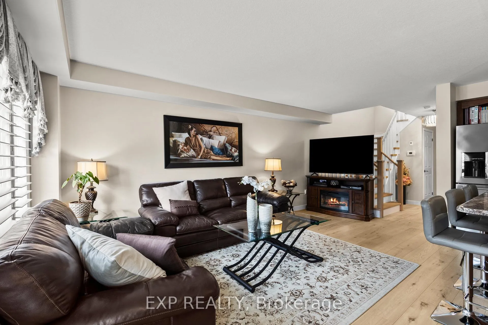 Photo 7 of 8679 Dogwood Crescent, Niagara Falls, Brown — HOMEH
