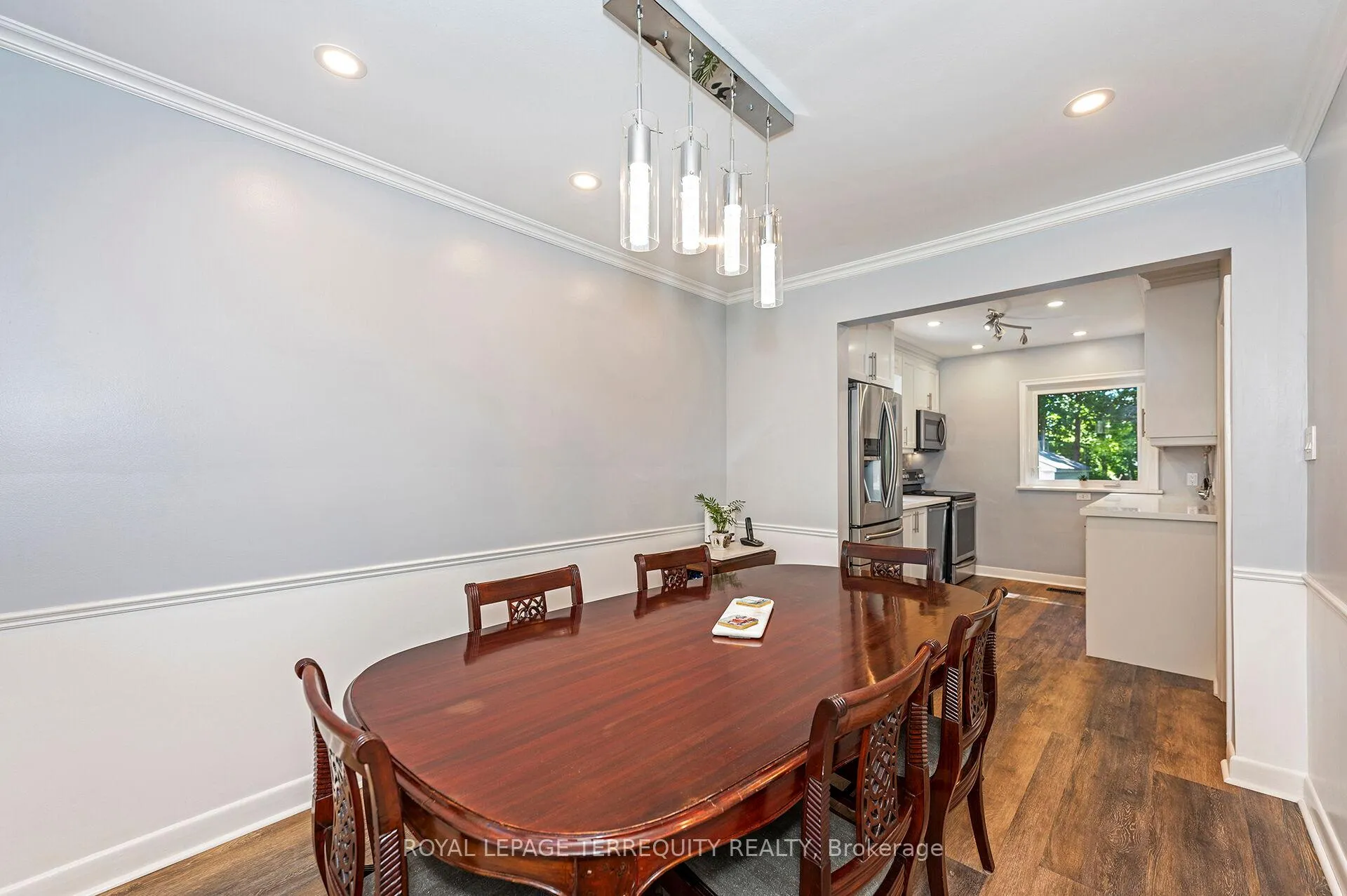 Photo 8 of 35 Jodphur Avenue, North York, Humberlea-Pelmo Park — HOMEH