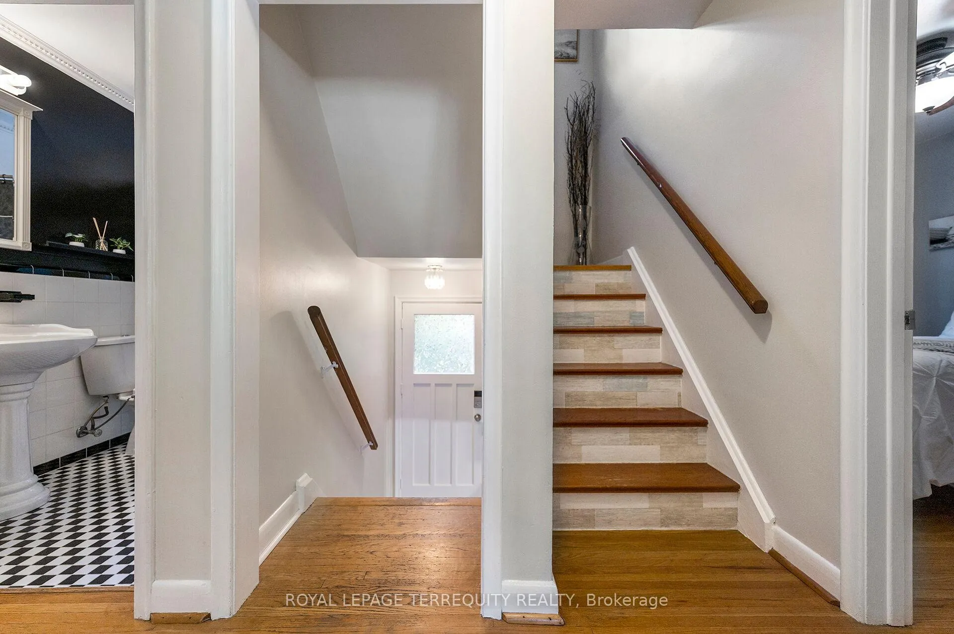 Photo 13 of 35 Jodphur Avenue, North York, Humberlea-Pelmo Park — HOMEH
