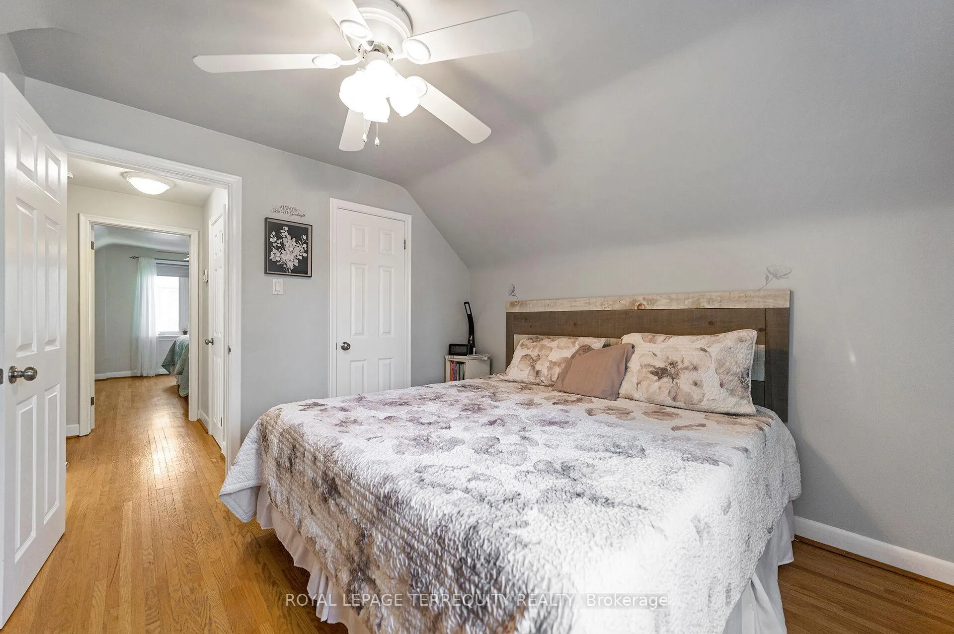 Photo 19 of 35 Jodphur Avenue, North York, Humberlea-Pelmo Park — HOMEH