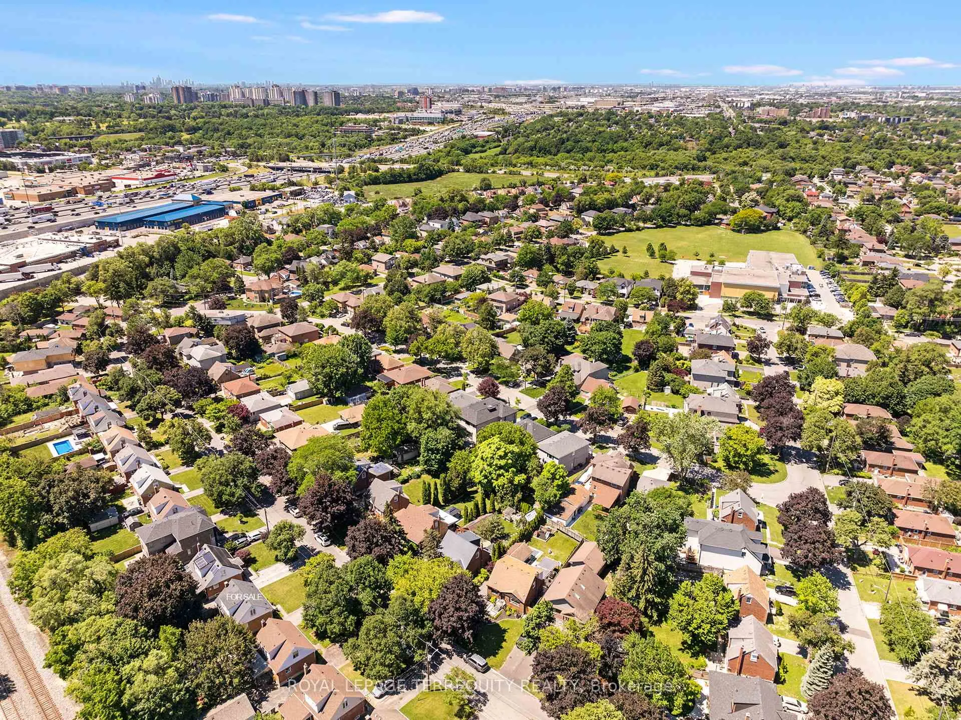 Photo 34 of 35 Jodphur Avenue, North York, Humberlea-Pelmo Park — HOMEH