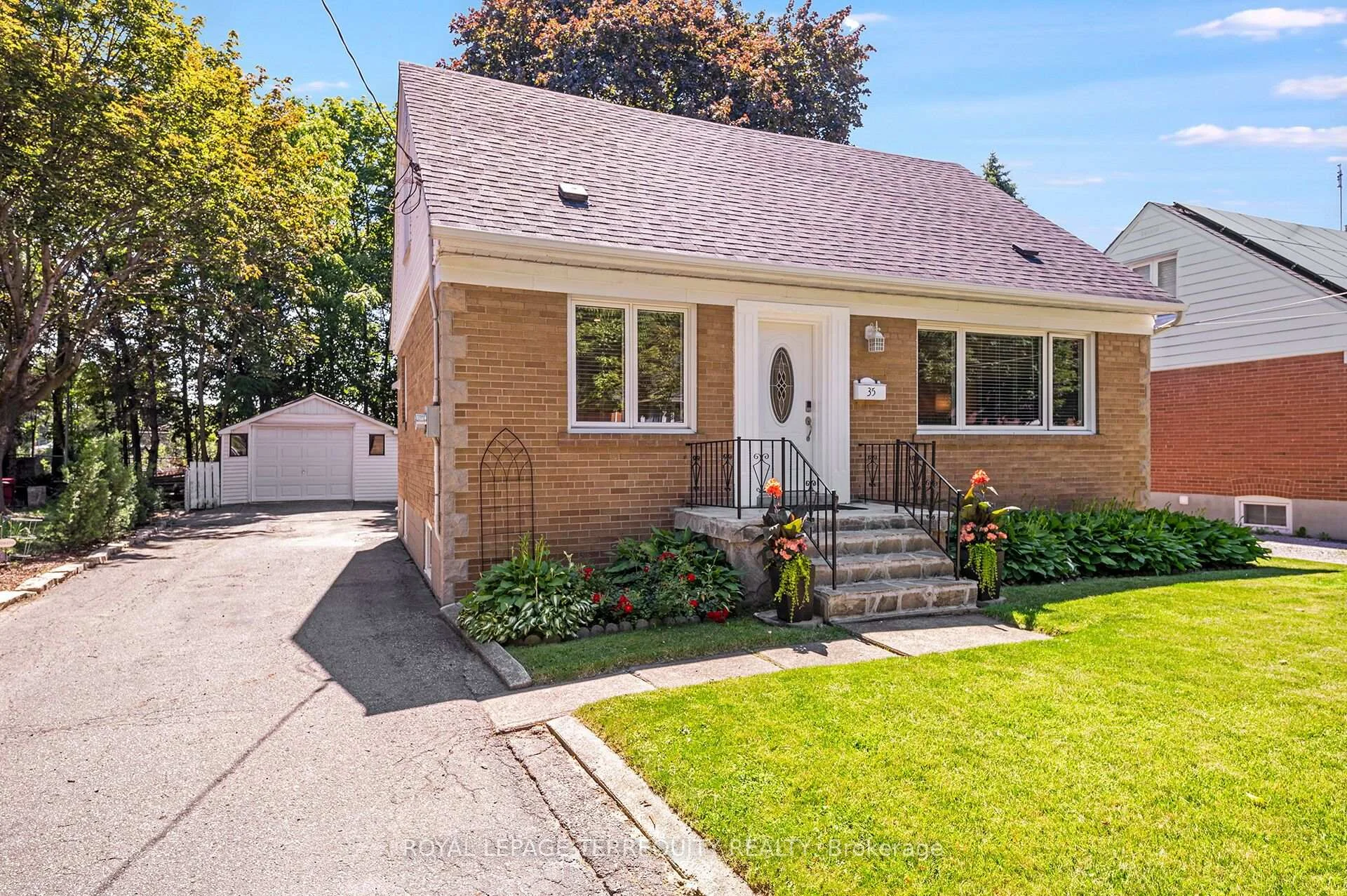 Photo 1 of 35 Jodphur Avenue, North York, Humberlea-Pelmo Park — HOMEH