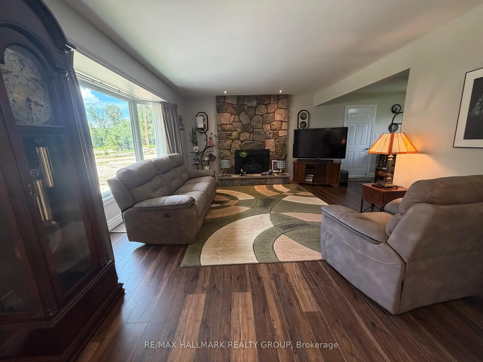 Photo 11 of 9950 Round Lake Road, Laurentian Valley, Laurentian Valley — HOMEH