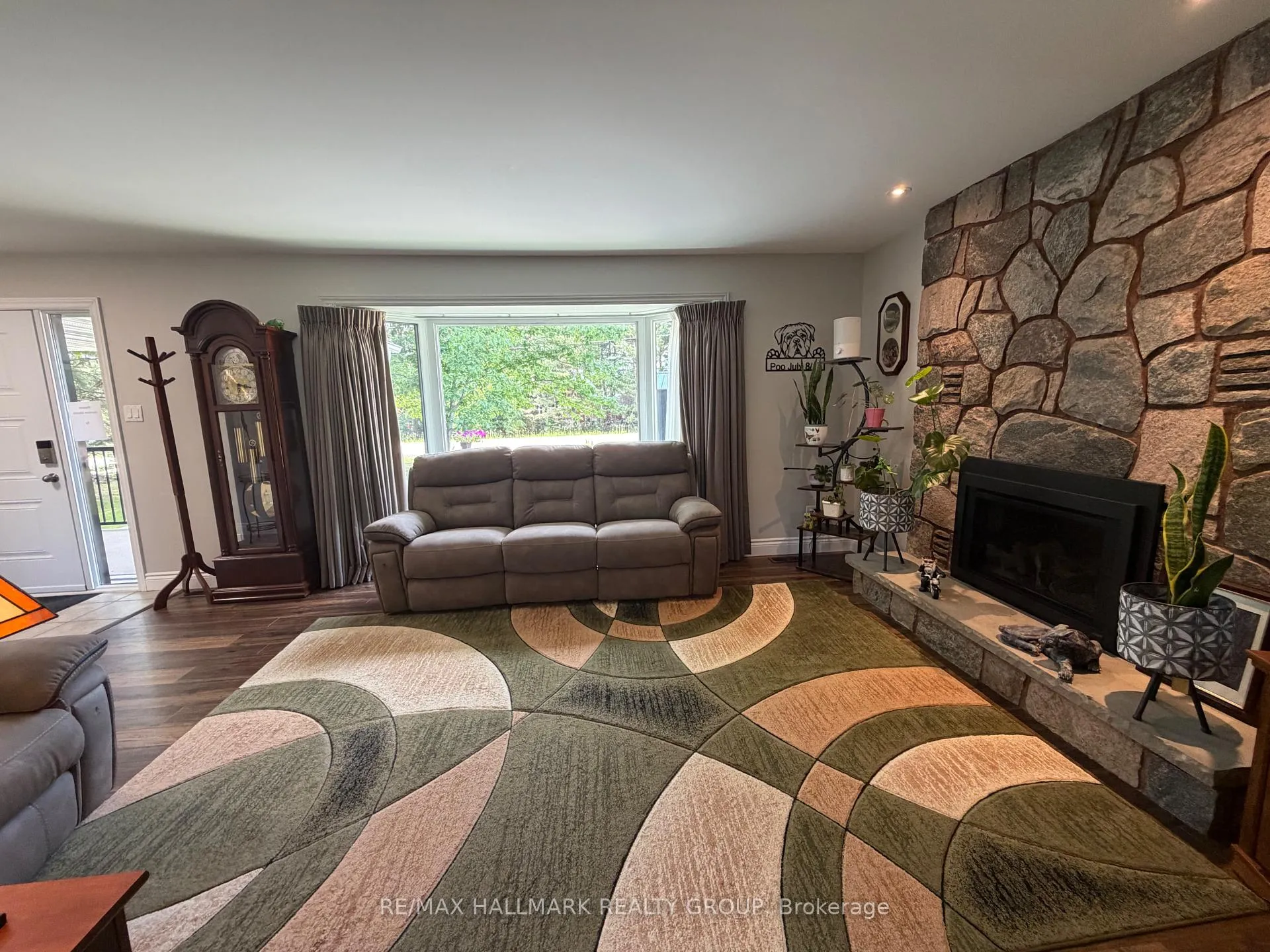 Photo 12 of 9950 Round Lake Road, Laurentian Valley, Laurentian Valley — HOMEH