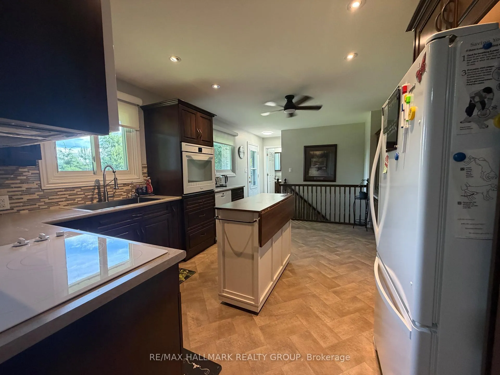 Photo 17 of 9950 Round Lake Road, Laurentian Valley, Laurentian Valley — HOMEH