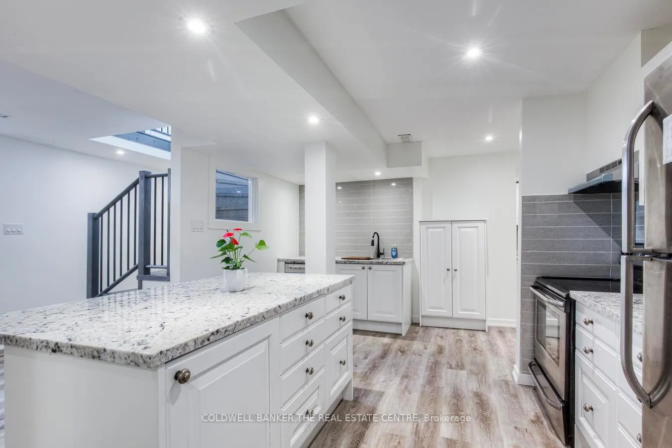 Photo 7 of LOWER - 562 Winette Road, Pickering, Rosebank — HOMEH