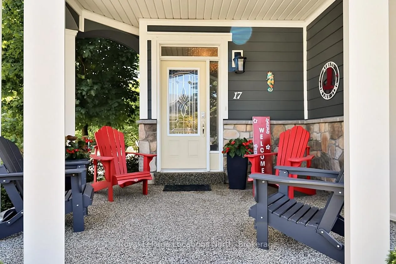 Photo 12 of 17 Sandy Coast Crescent, Wasaga Beach — HOMEH