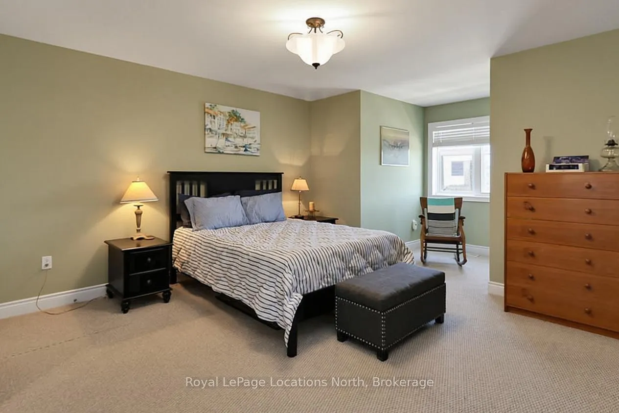 Photo 35 of 17 Sandy Coast Crescent, Wasaga Beach — HOMEH