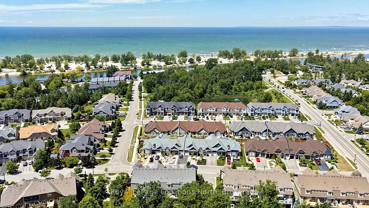 Photo 45 of 17 Sandy Coast Crescent, Wasaga Beach — HOMEH