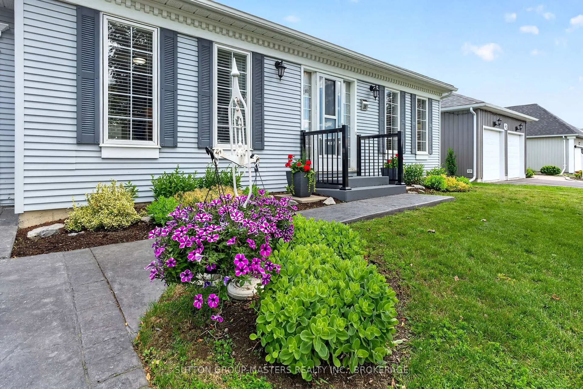 Photo 2 of 38 Abbey Dawn Drive, Loyalist, Bath — HOMEH
