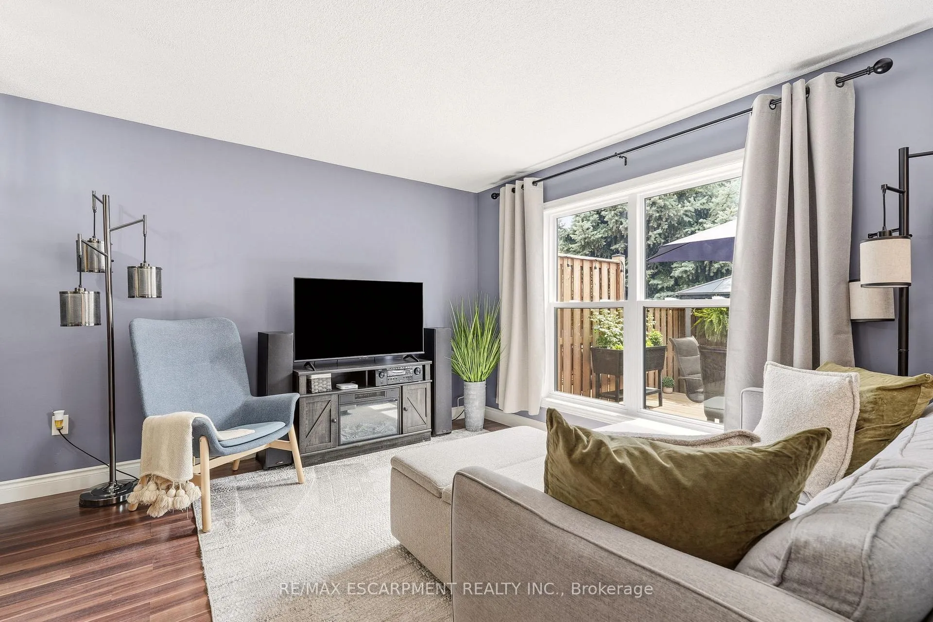 Photo 8 of 2089 Broadleaf Crescent, Burlington, Uptown — HOMEH
