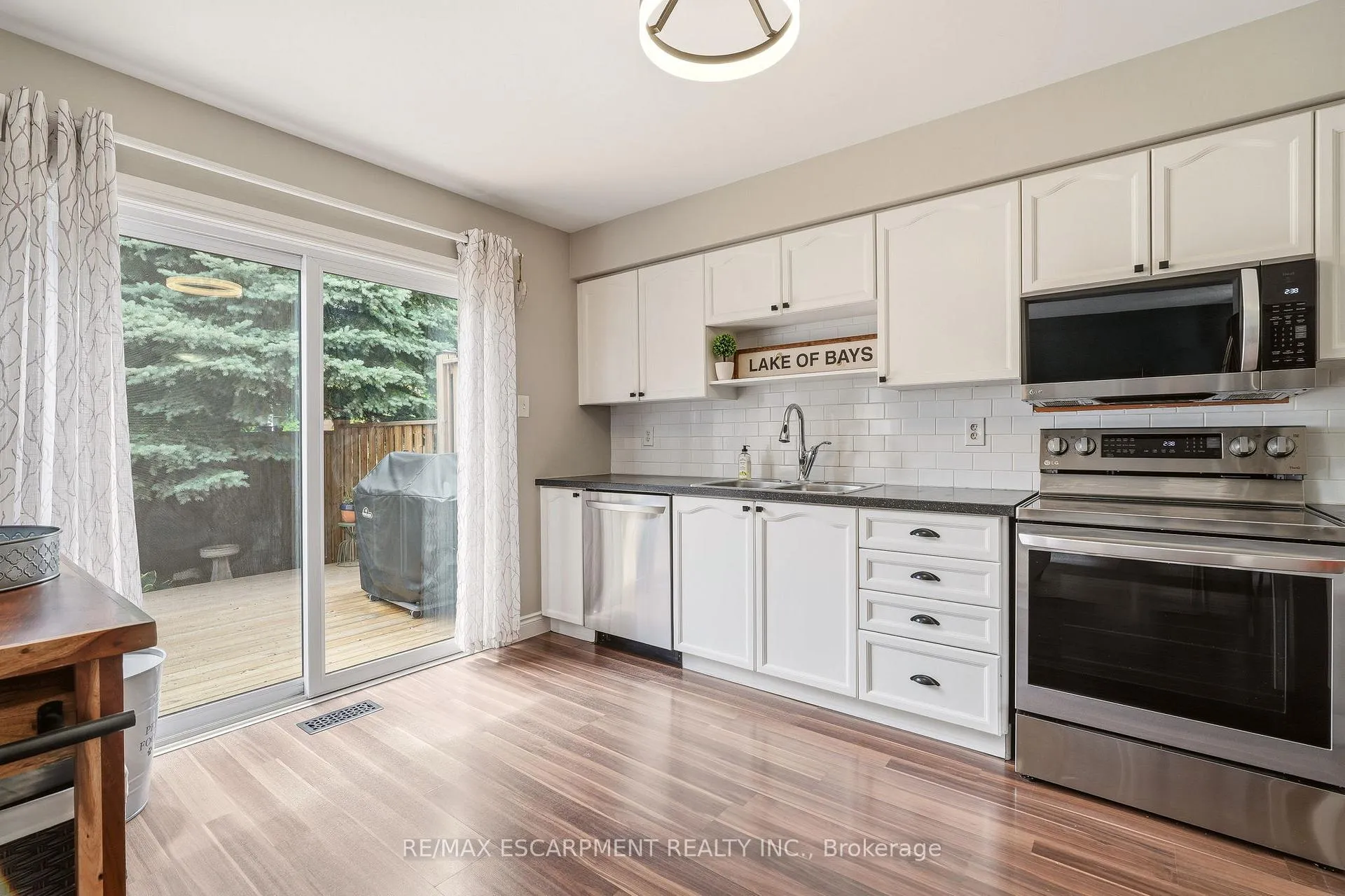 Photo 11 of 2089 Broadleaf Crescent, Burlington, Uptown — HOMEH