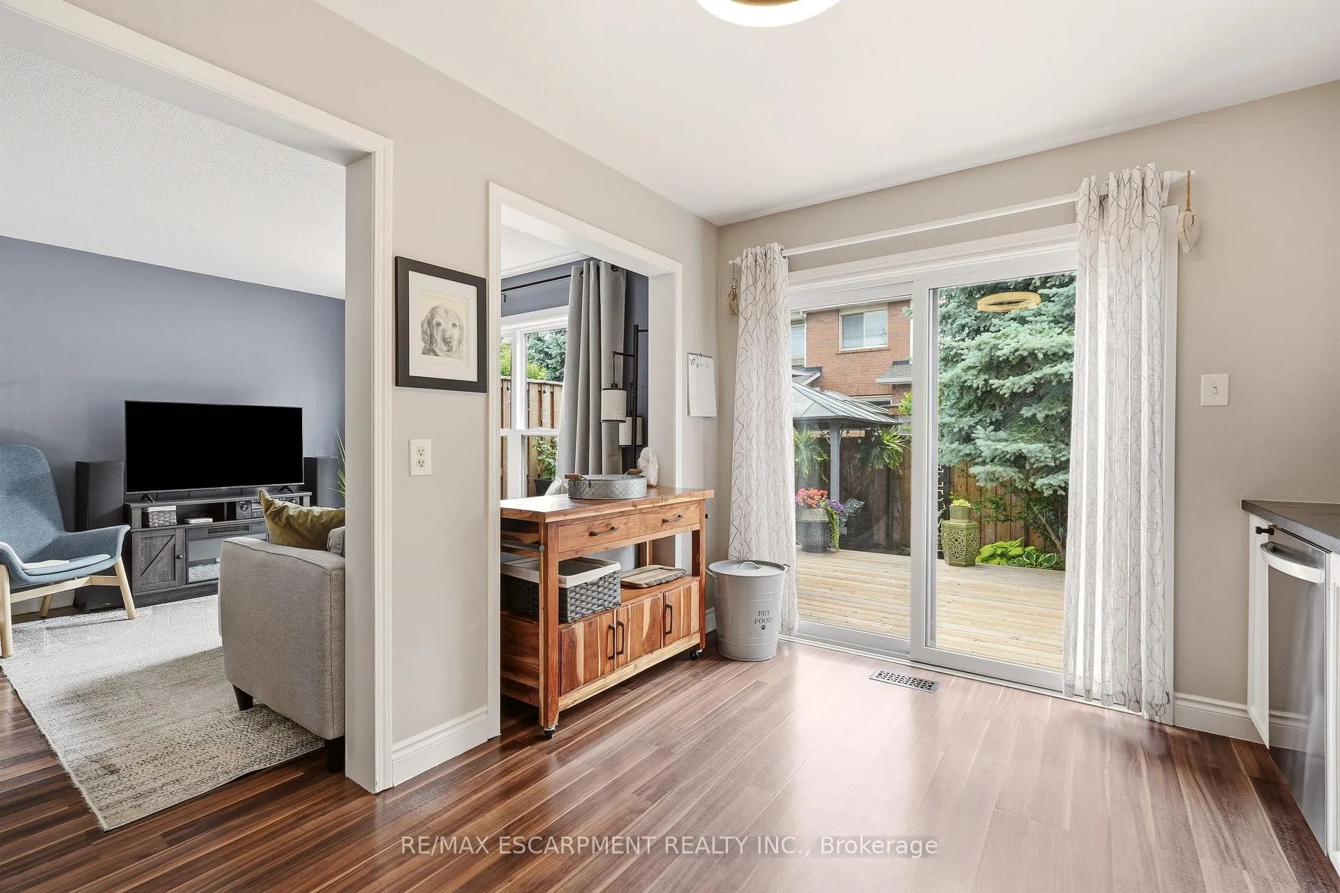 Photo 12 of 2089 Broadleaf Crescent, Burlington, Uptown — HOMEH