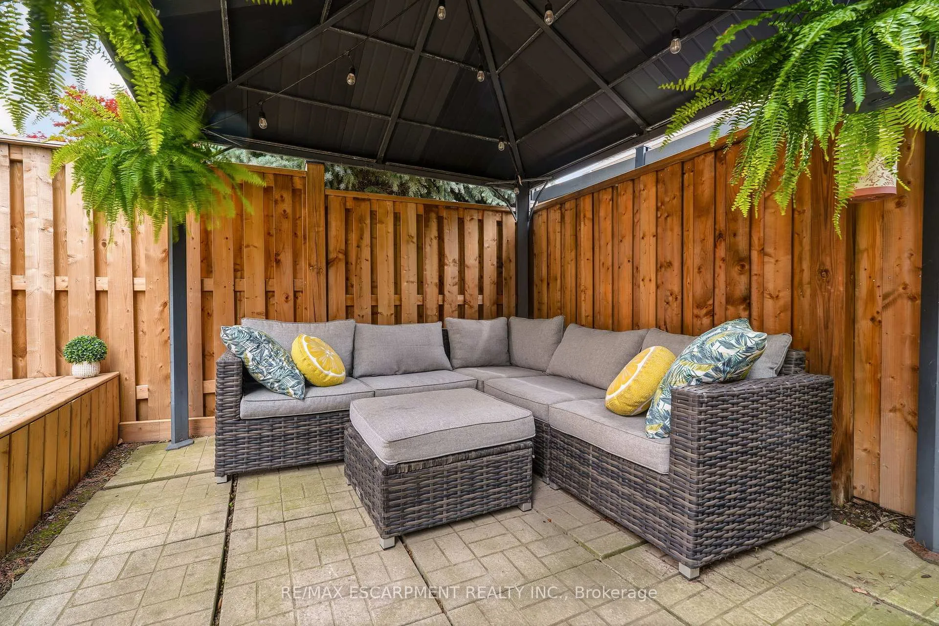 Photo 33 of 2089 Broadleaf Crescent, Burlington, Uptown — HOMEH