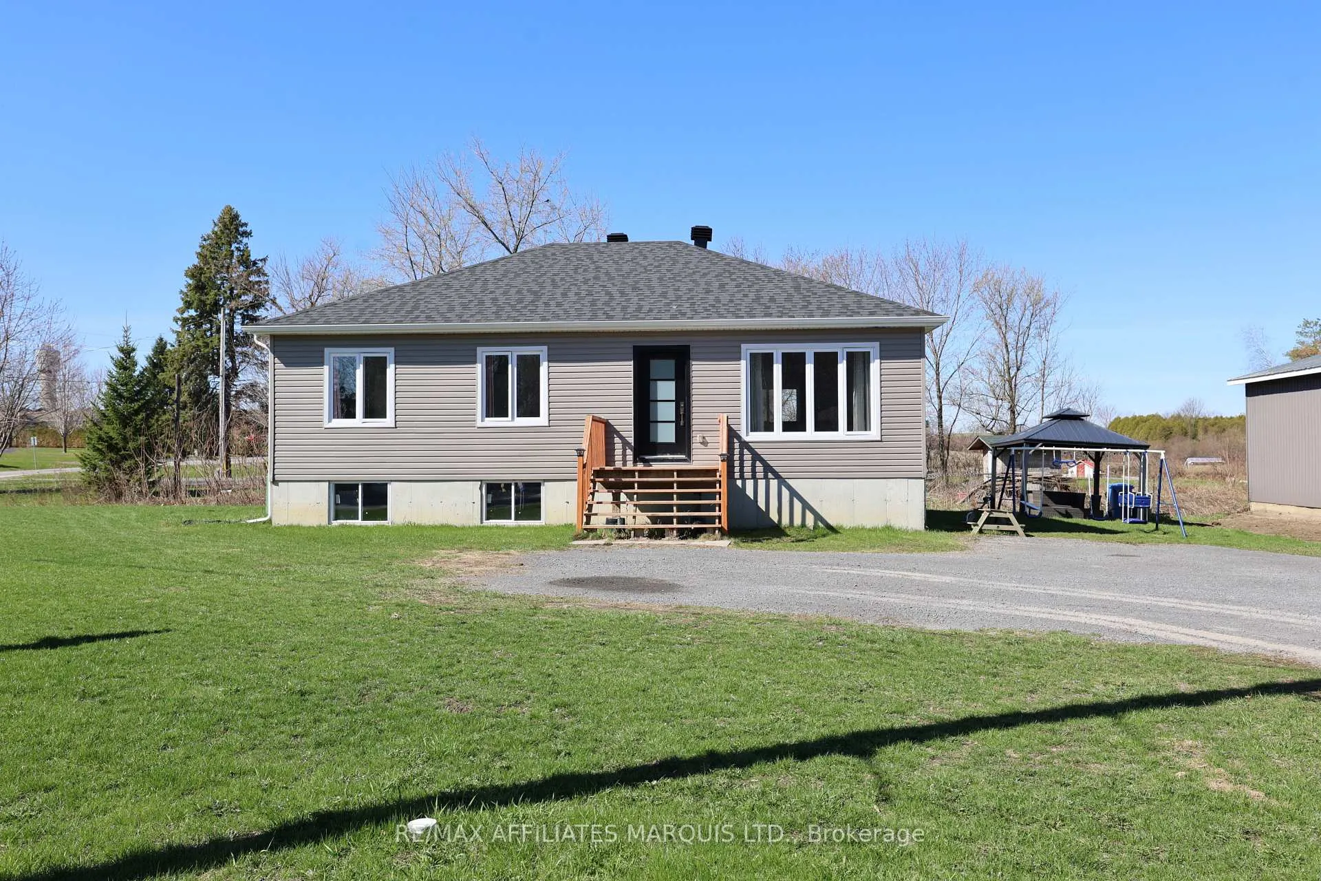 Photo 2 of 69 St Polycarp Street, North Stormont, Moose Creek — HOMEH