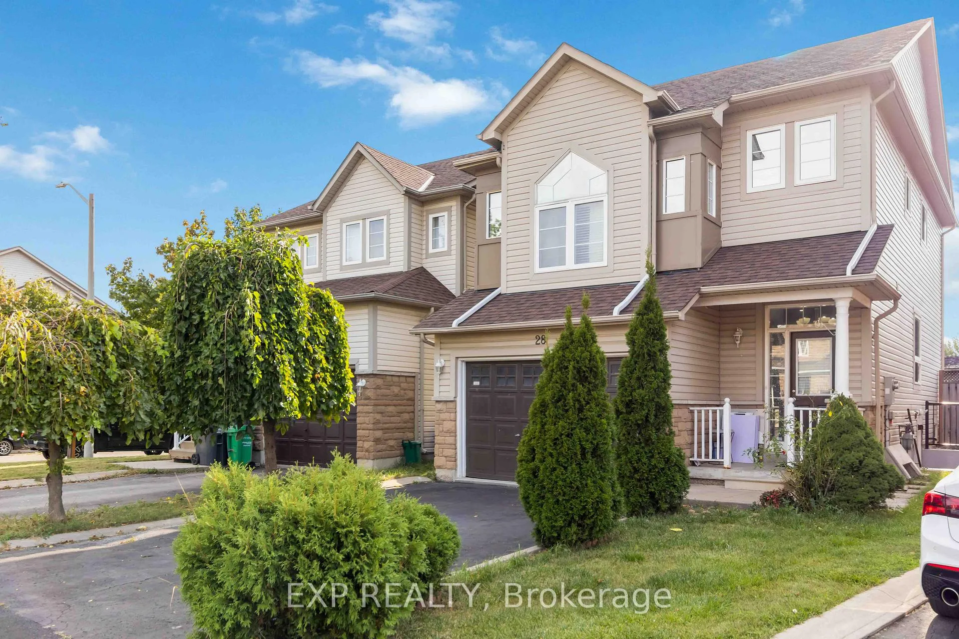 Photo 4 of 28 Wandering Trail Drive, Brampton, Northwest Sandalwood Parkway — HOMEH