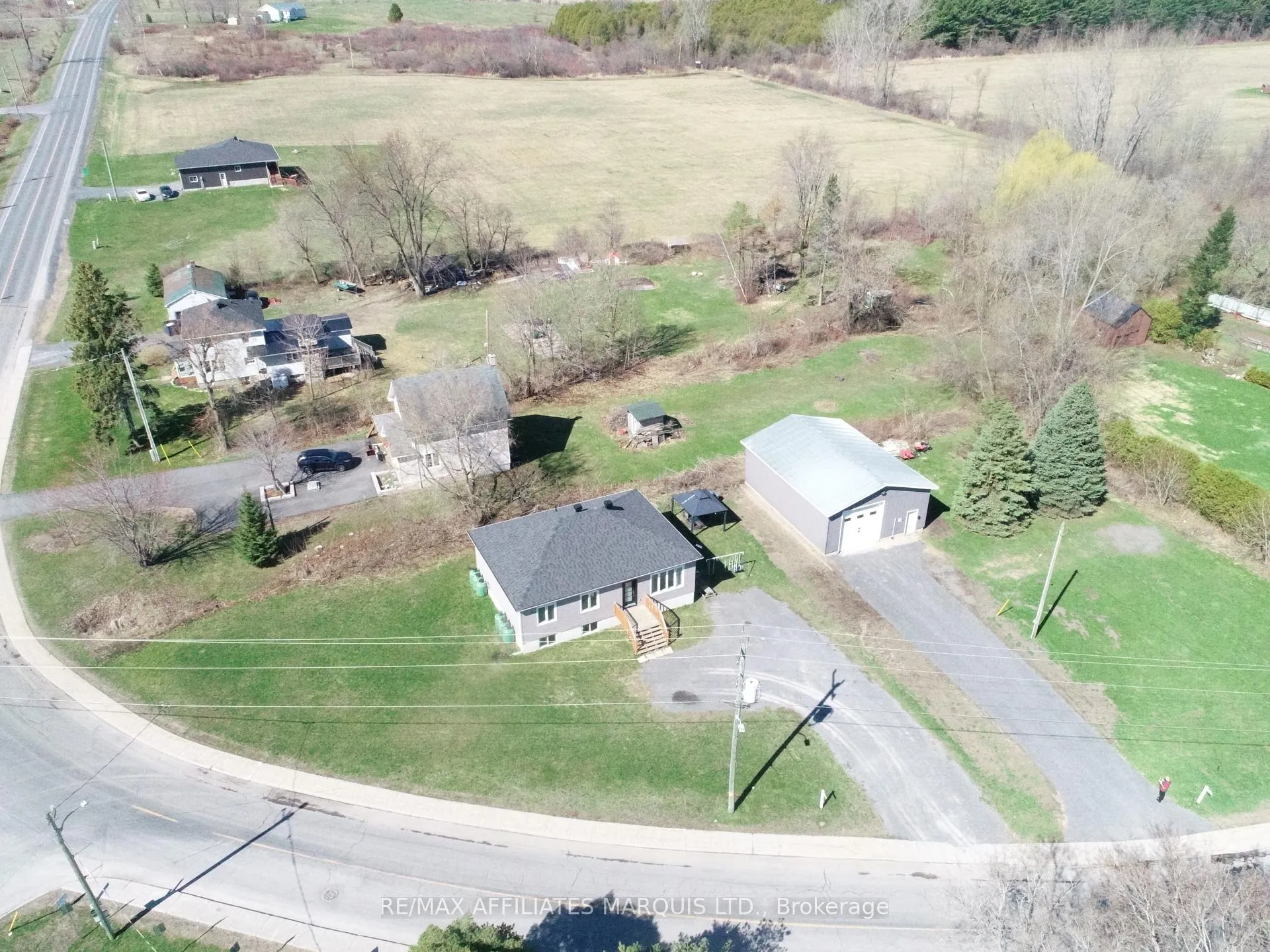 Photo 4 of 67 St Polycarp Street, North Stormont, Moose Creek — HOMEH