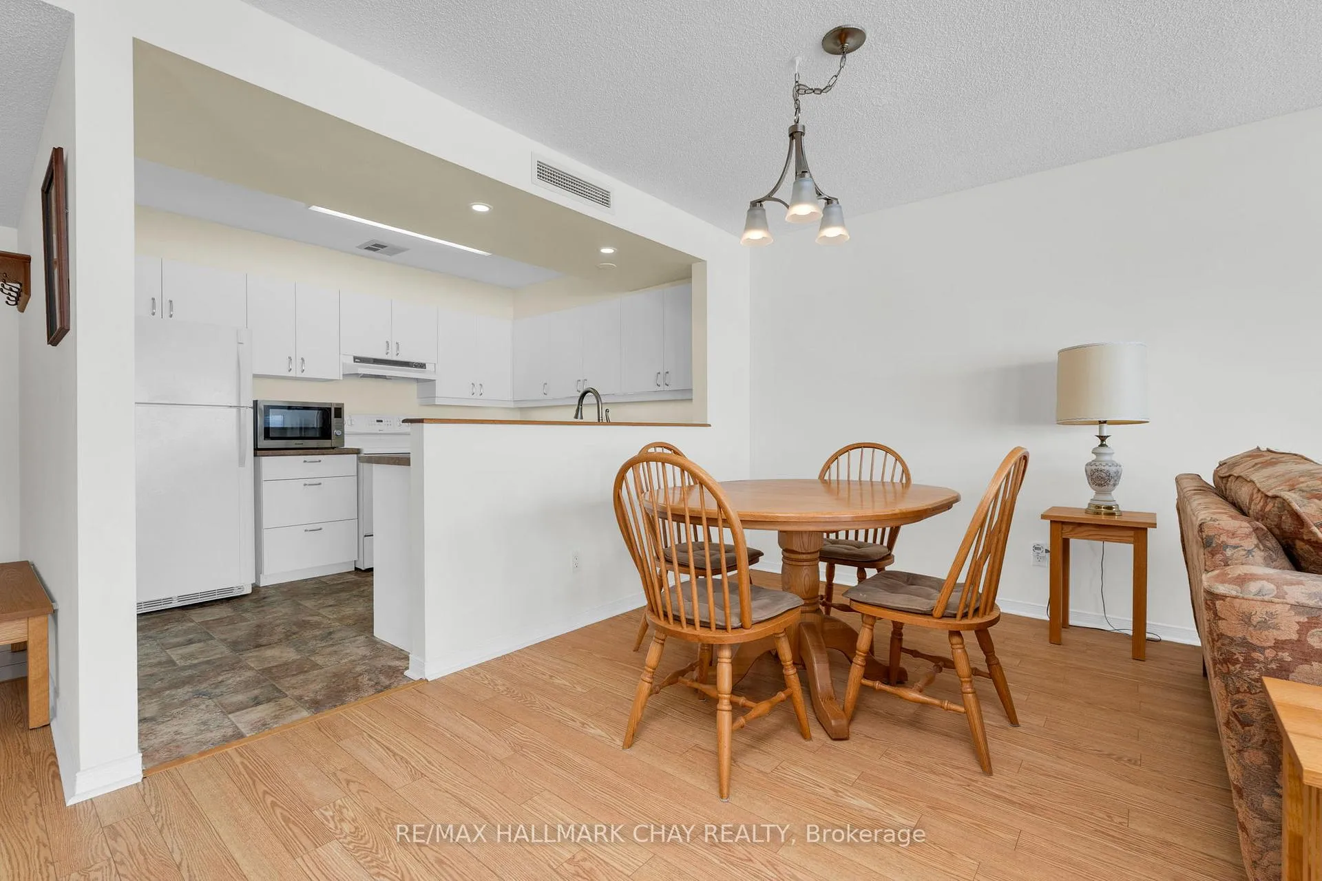 Photo 8 of Unit 103, 21 Kempenfelt Drive, Barrie, North Shore — HOMEH