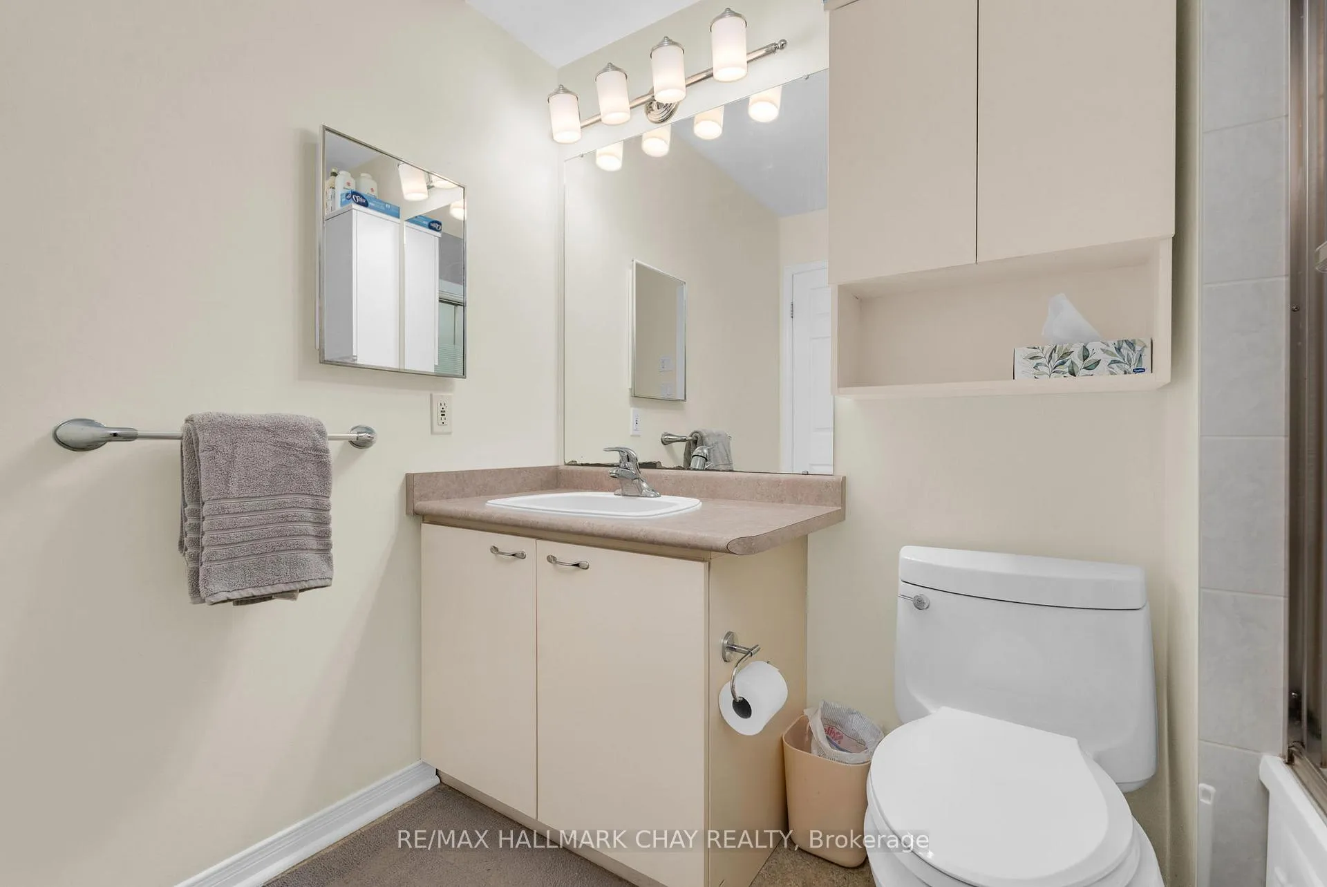 Photo 15 of Unit 103, 21 Kempenfelt Drive, Barrie, North Shore — HOMEH