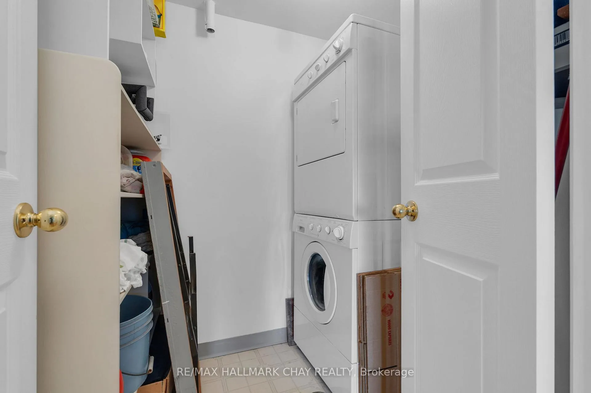 Photo 16 of Unit 103, 21 Kempenfelt Drive, Barrie, North Shore — HOMEH