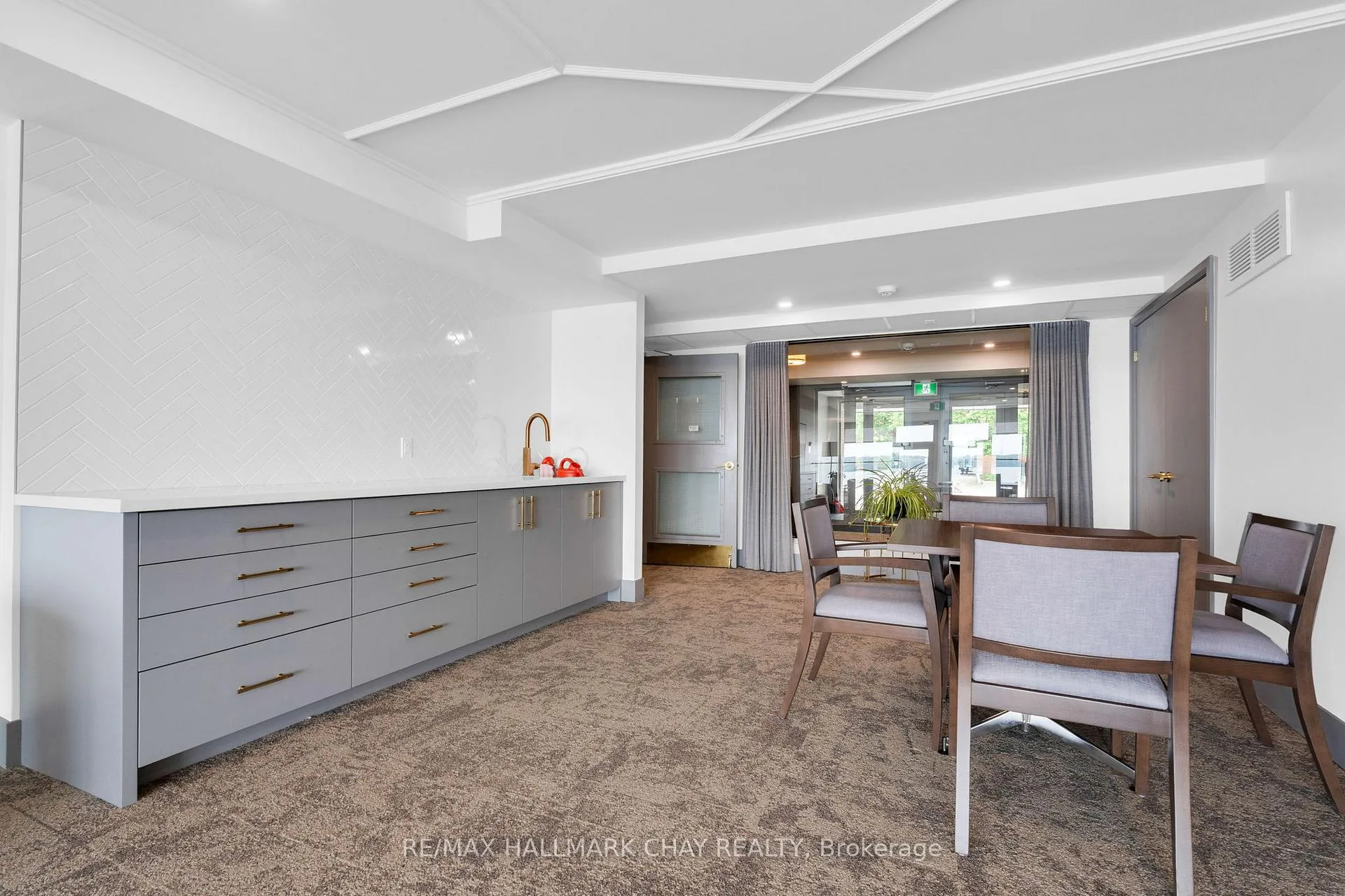 Photo 22 of Unit 103, 21 Kempenfelt Drive, Barrie, North Shore — HOMEH
