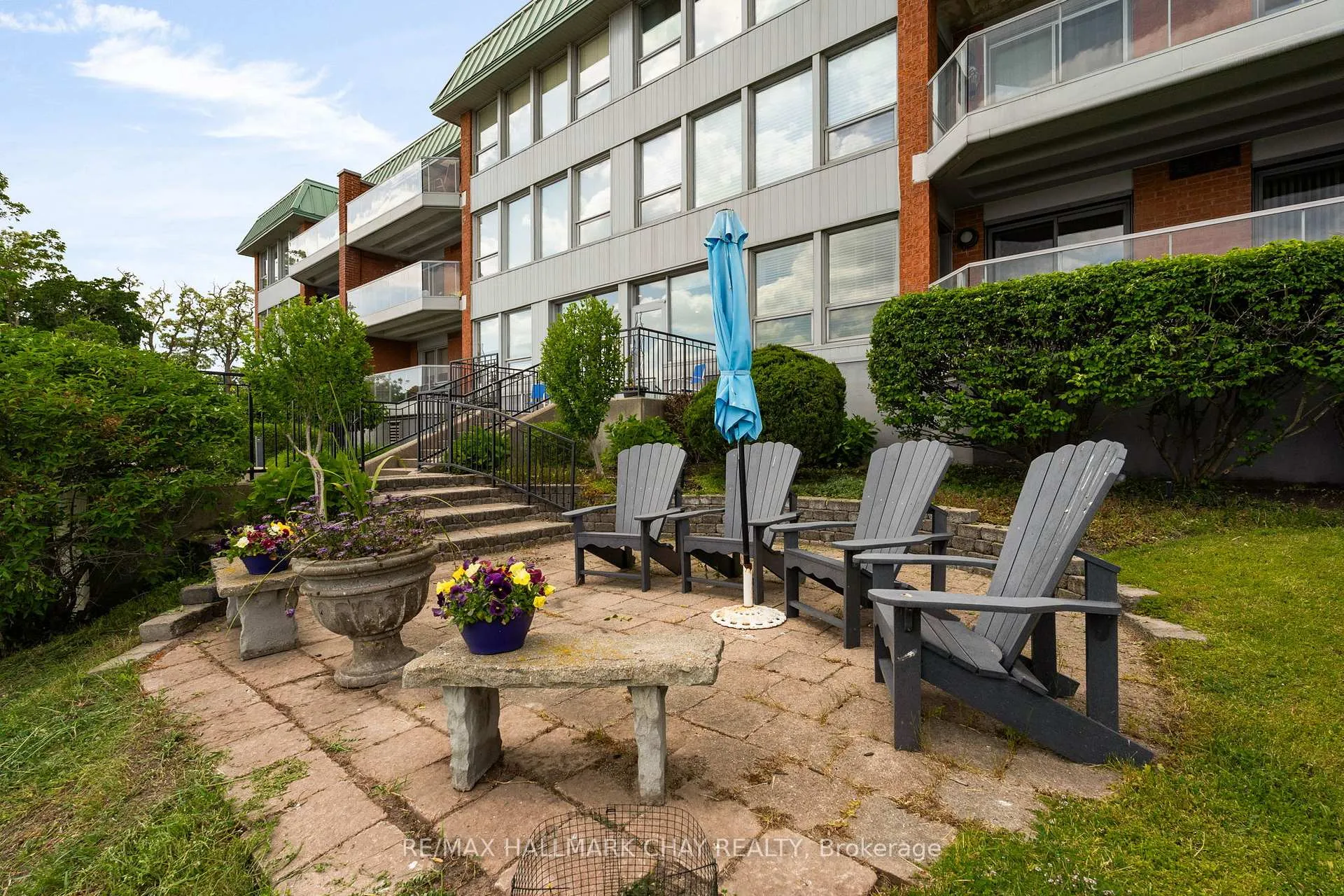 Photo 24 of Unit 103, 21 Kempenfelt Drive, Barrie, North Shore — HOMEH