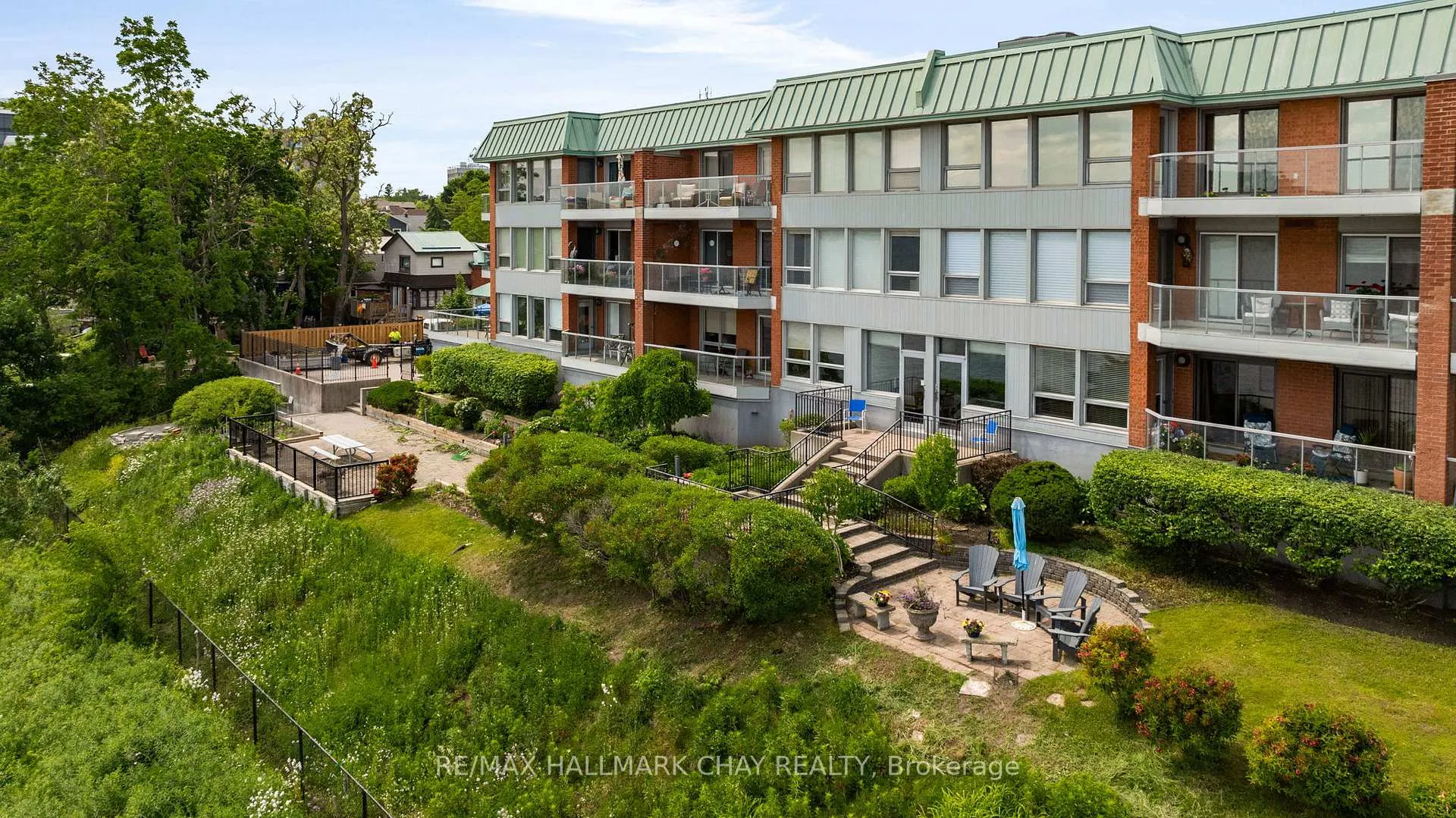 Photo 26 of Unit 103, 21 Kempenfelt Drive, Barrie, North Shore — HOMEH