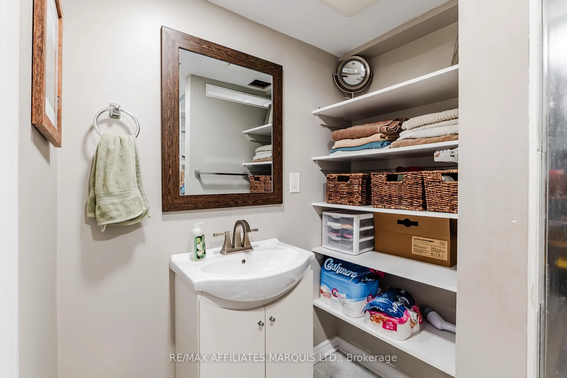 Photo 36 of 110 15th Street W, Cornwall, Cornwall — HOMEH
