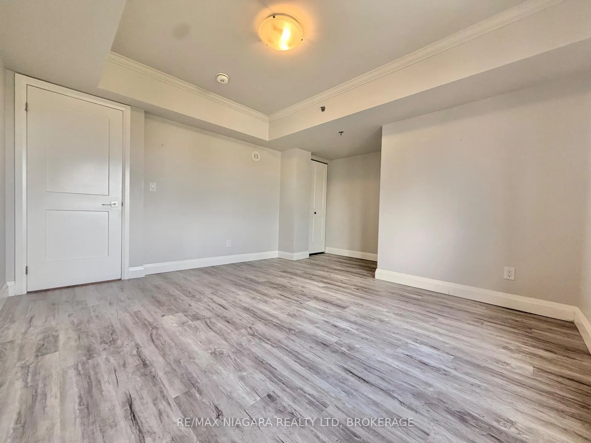 Photo 2 of Unit 414, 5698 Main Street, Niagara Falls, Hospital — HOMEH