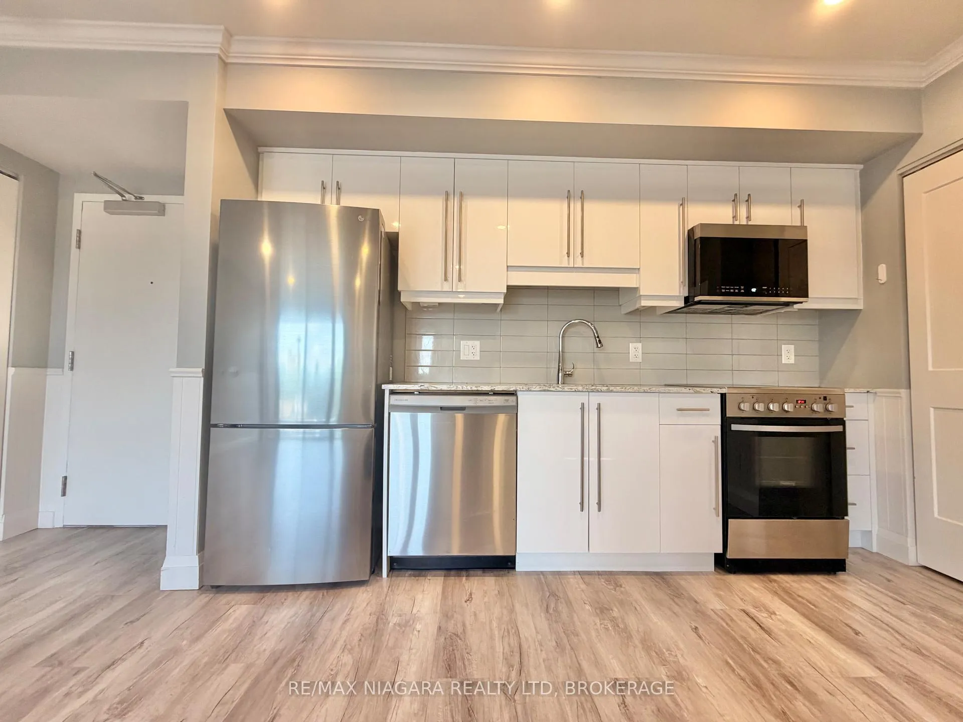 Photo 5 of Unit 414, 5698 Main Street, Niagara Falls, Hospital — HOMEH
