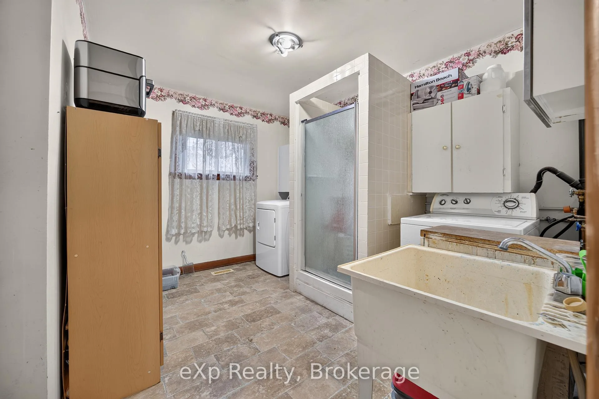 Photo 19 of 29 Concession Street E, Tillsonburg — HOMEH