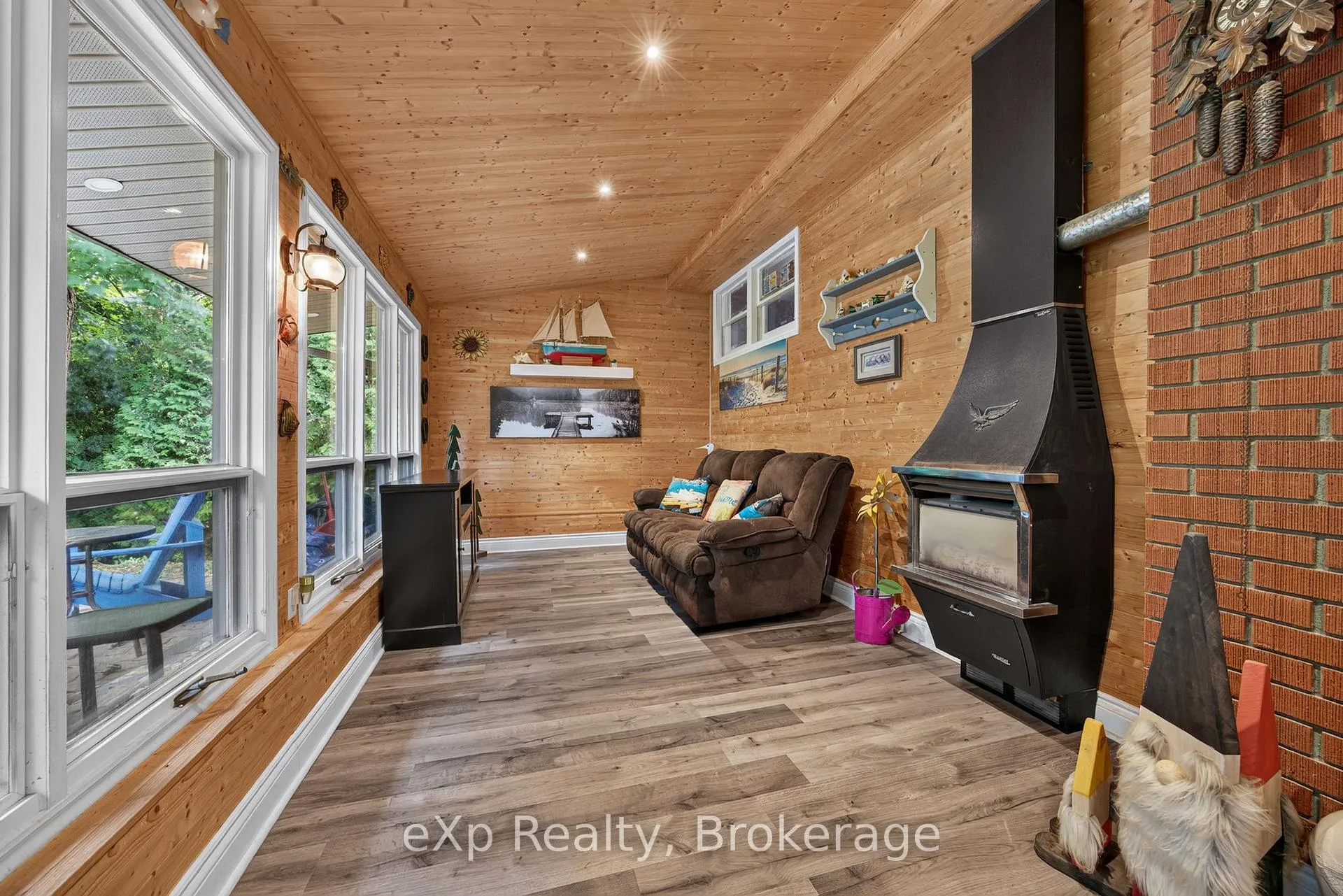 Photo 15 of 29 Concession Street E, Tillsonburg — HOMEH