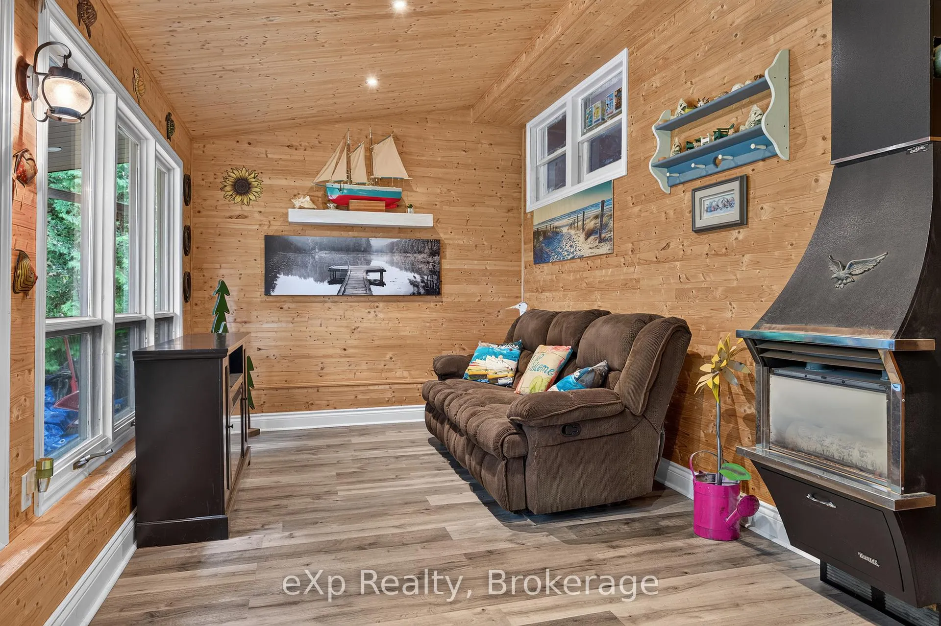 Photo 16 of 29 Concession Street E, Tillsonburg — HOMEH