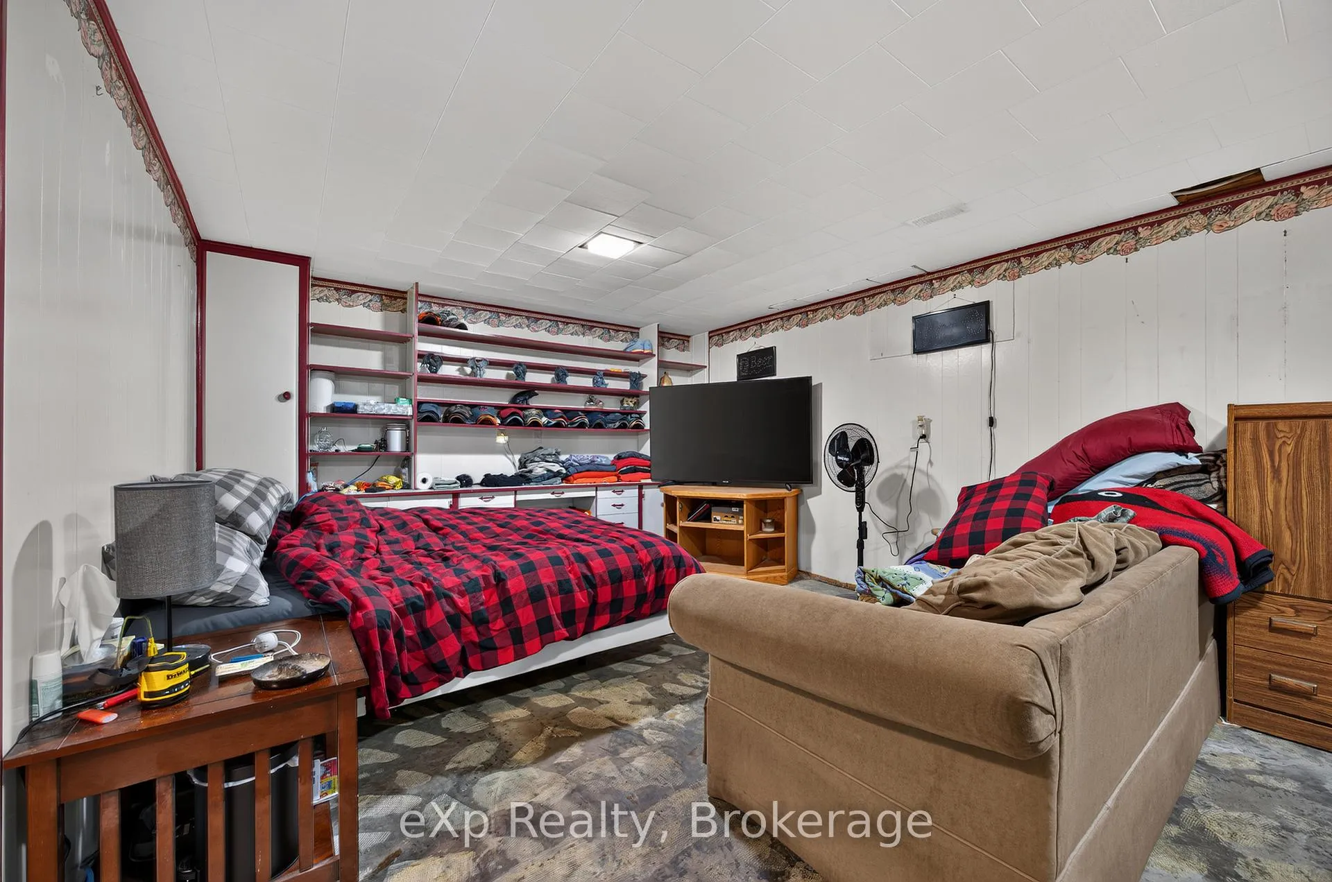 Photo 21 of 29 Concession Street E, Tillsonburg — HOMEH