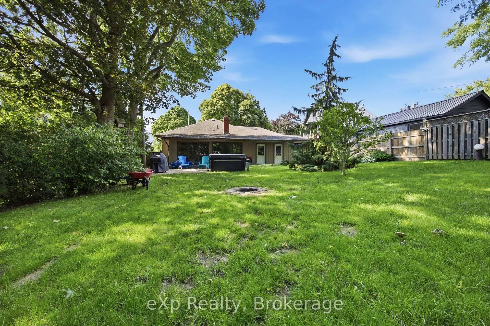 Photo 30 of 29 Concession Street E, Tillsonburg — HOMEH