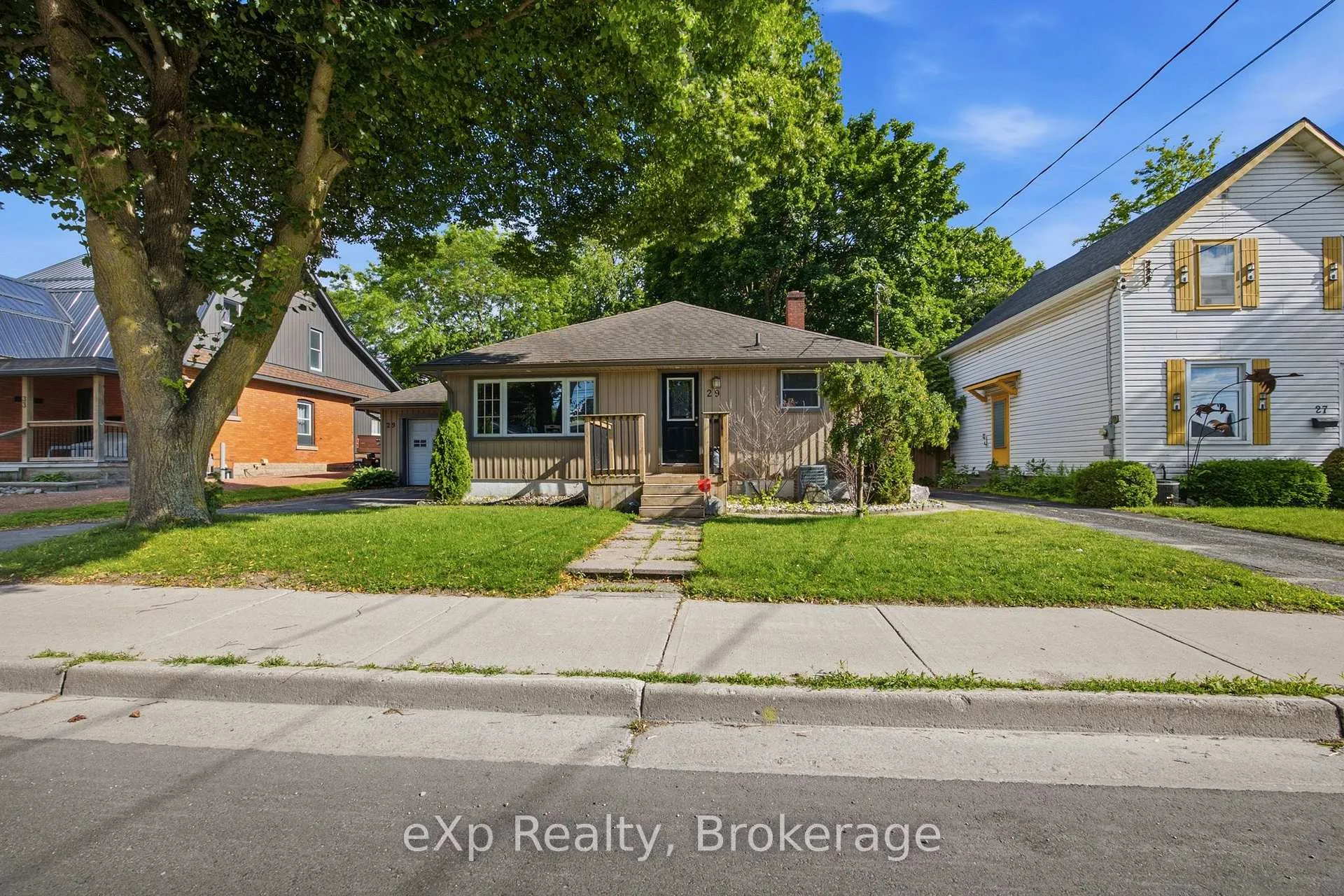 Photo 31 of 29 Concession Street E, Tillsonburg — HOMEH