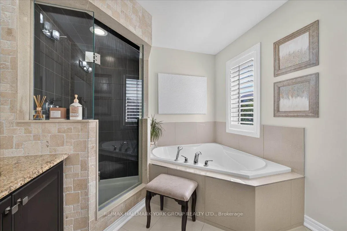Photo 32 of 66 Philips View Crescent, Richmond Hill, Jefferson — HOMEH