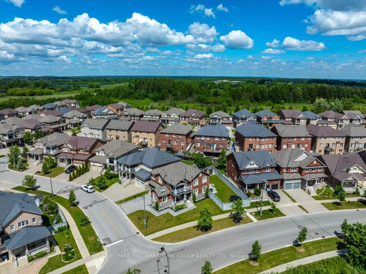 Photo 48 of 66 Philips View Crescent, Richmond Hill, Jefferson — HOMEH