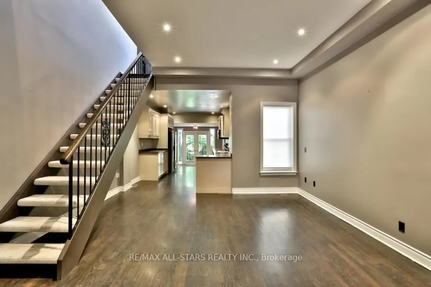 Photo 2 of 68 Macpherson Avenue, Toronto, The Annex — HOMEH